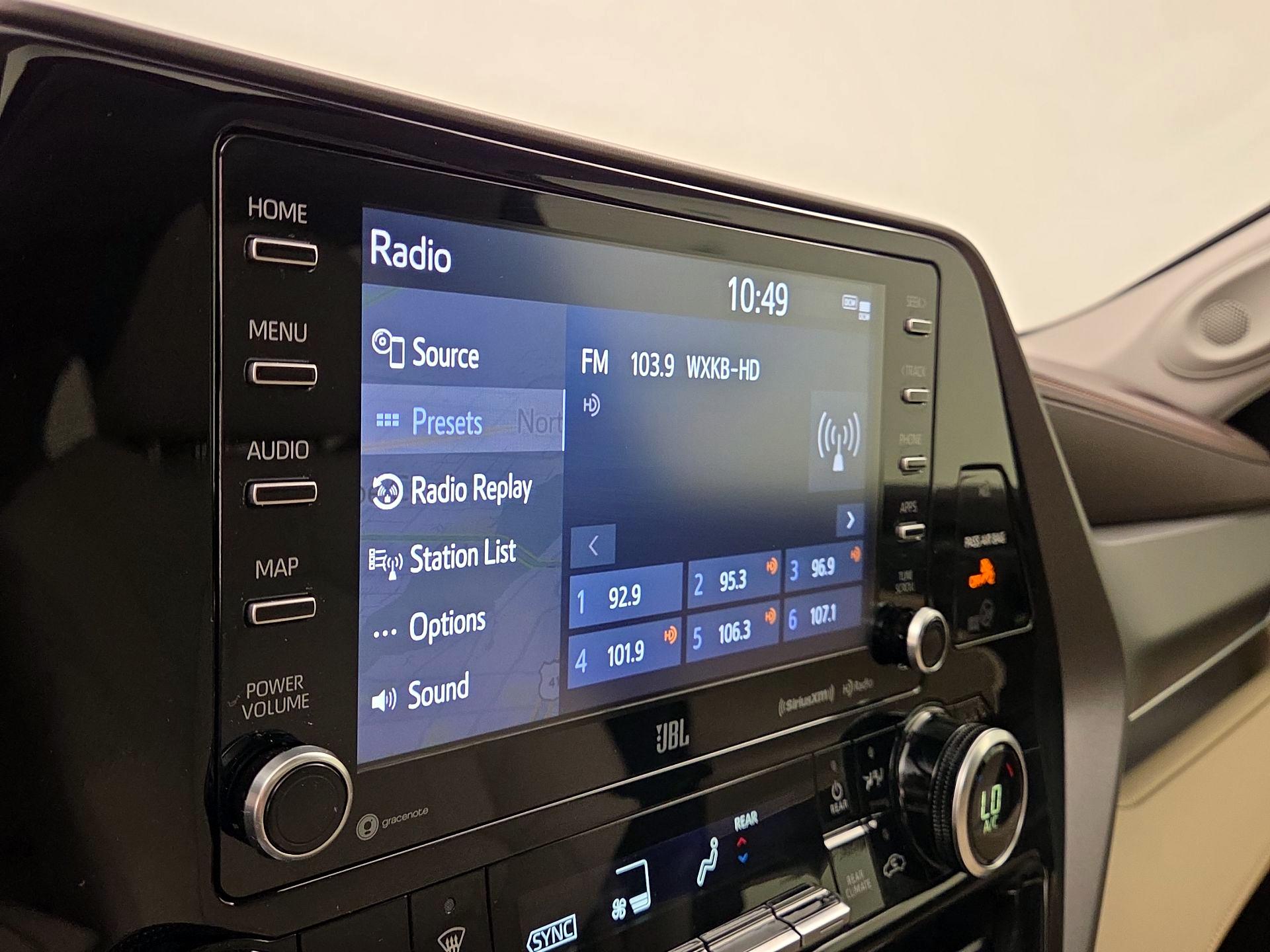 Thumbnail: 2021 Toyota Highlander - 16