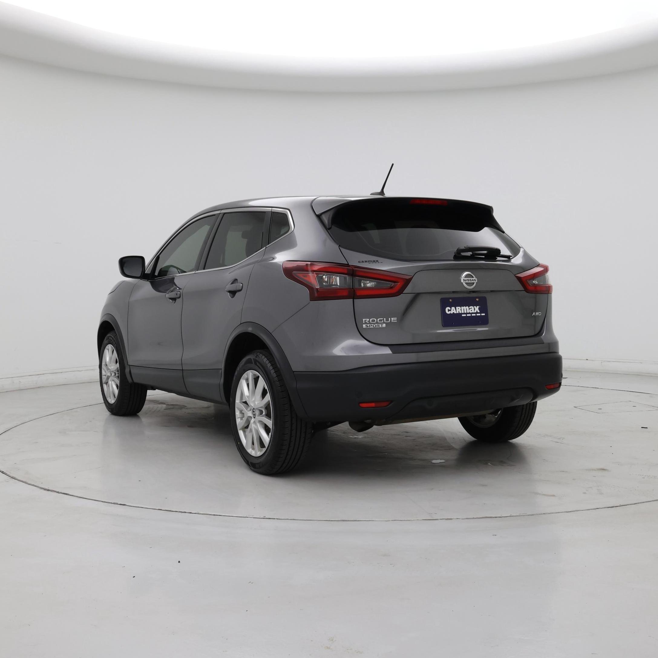 Thumbnail: 2021 Nissan Rogue Sport - 2