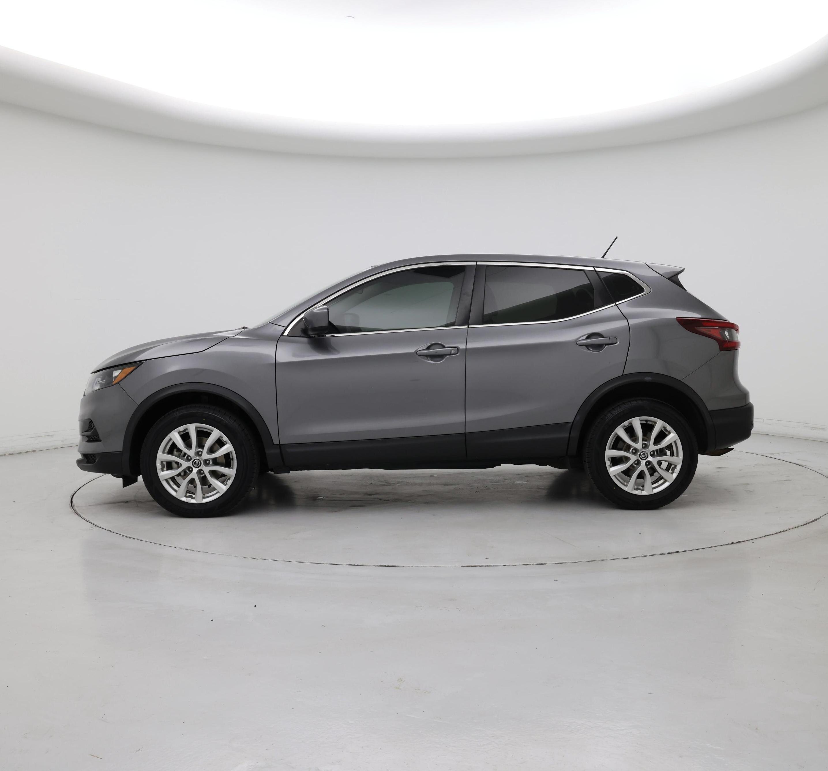 Thumbnail: 2021 Nissan Rogue Sport - 3