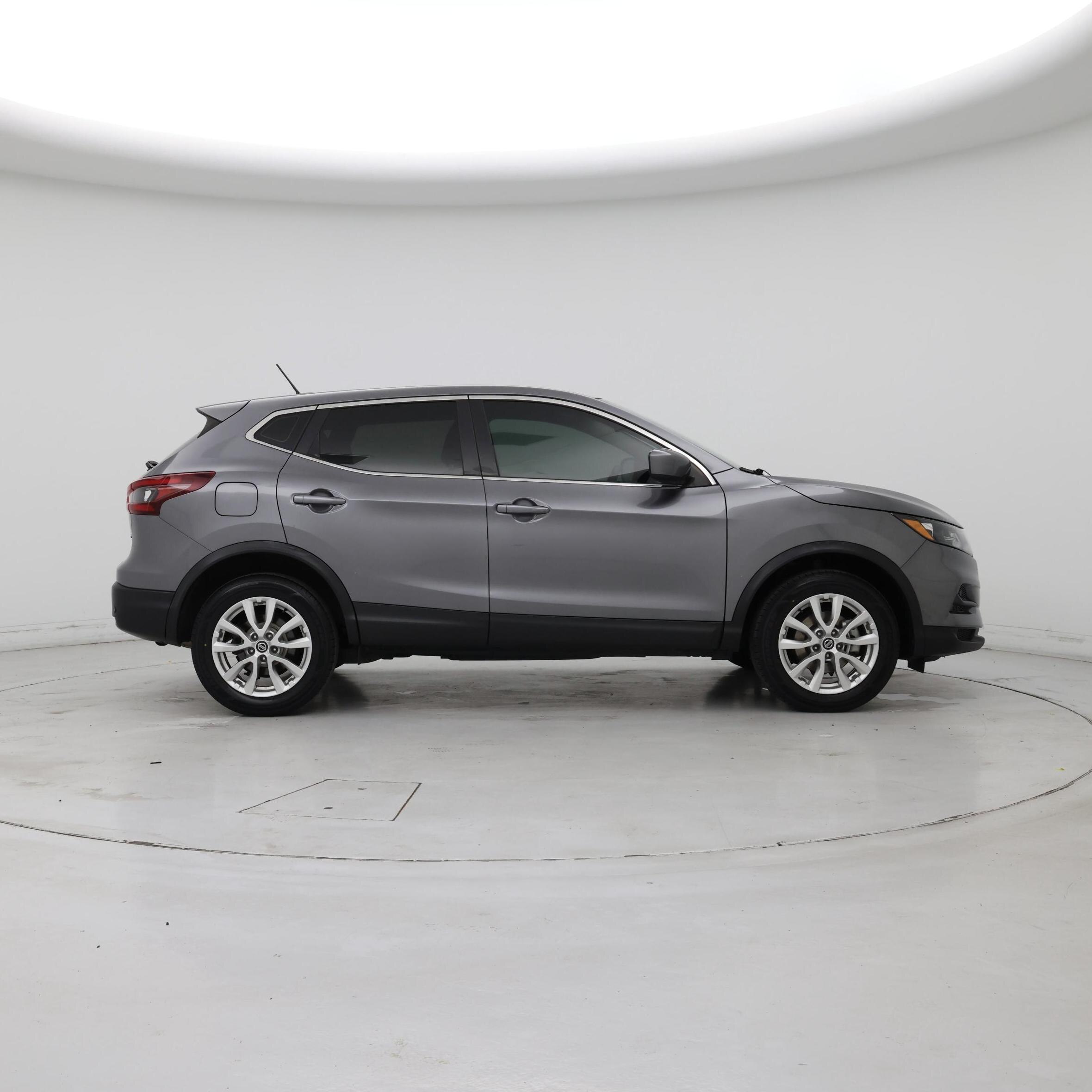 Thumbnail: 2021 Nissan Rogue Sport - 7