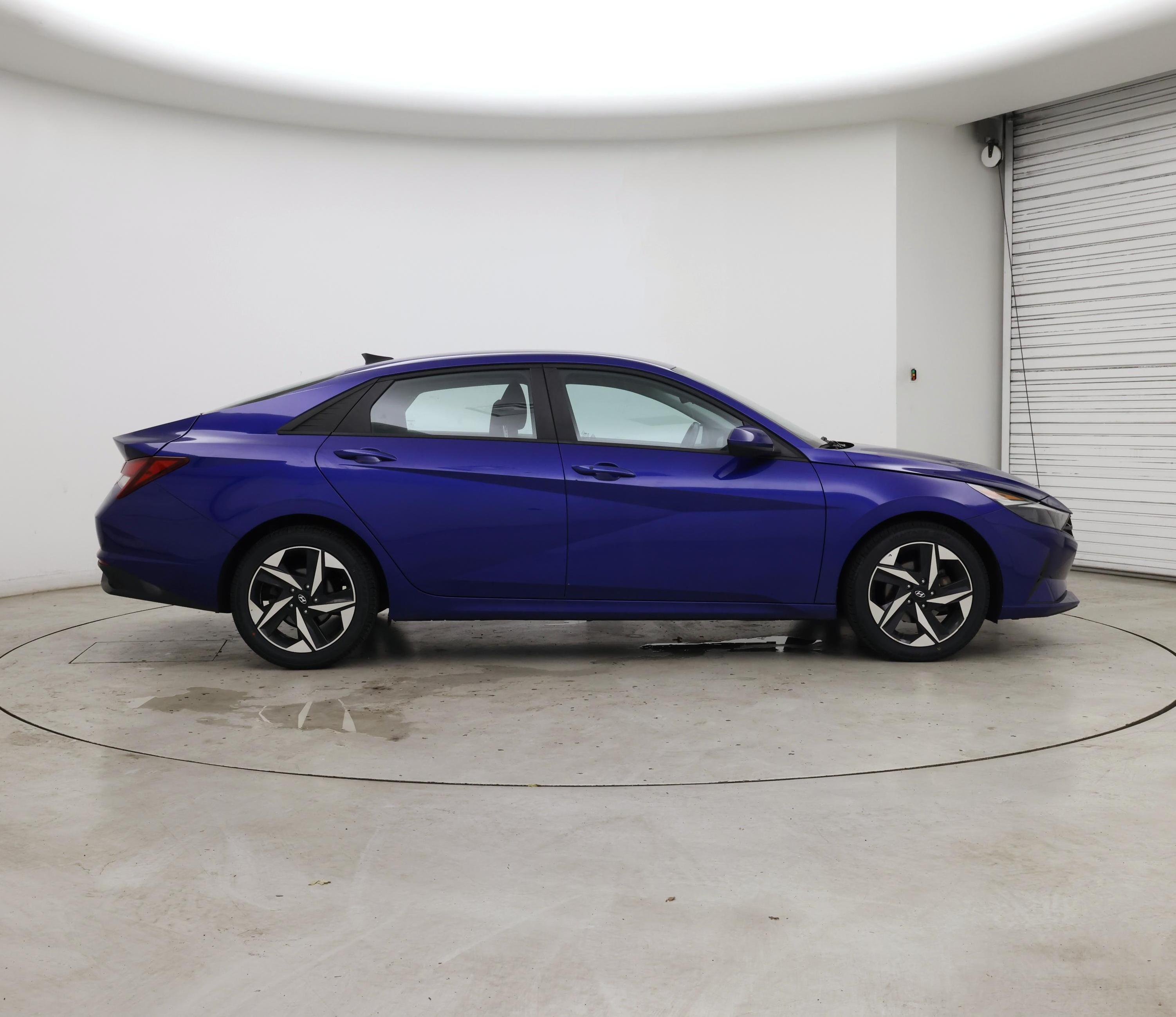 Thumbnail: 2023 Hyundai Elantra - 7