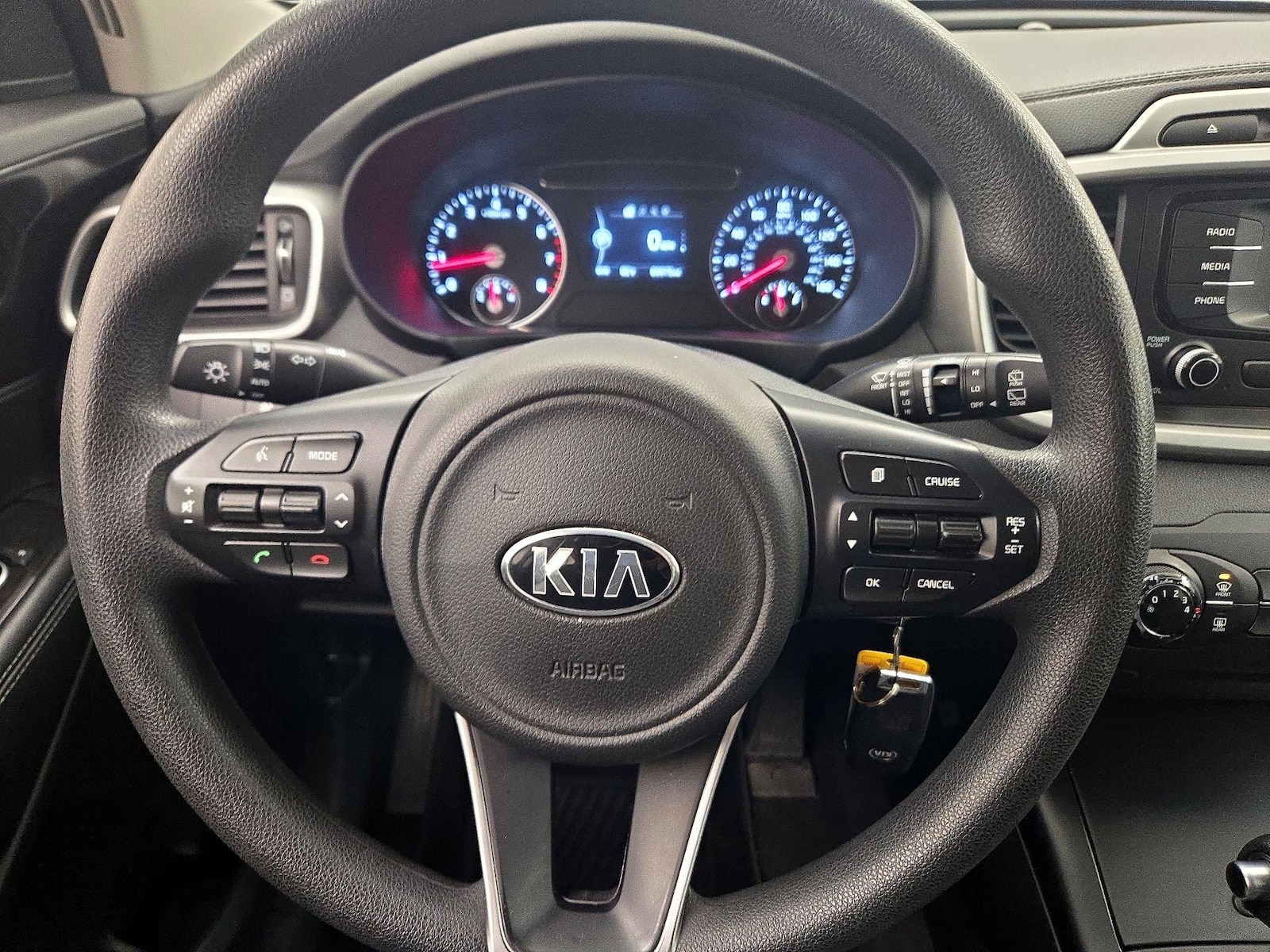 2017 Kia Sorento LX - Photo 11