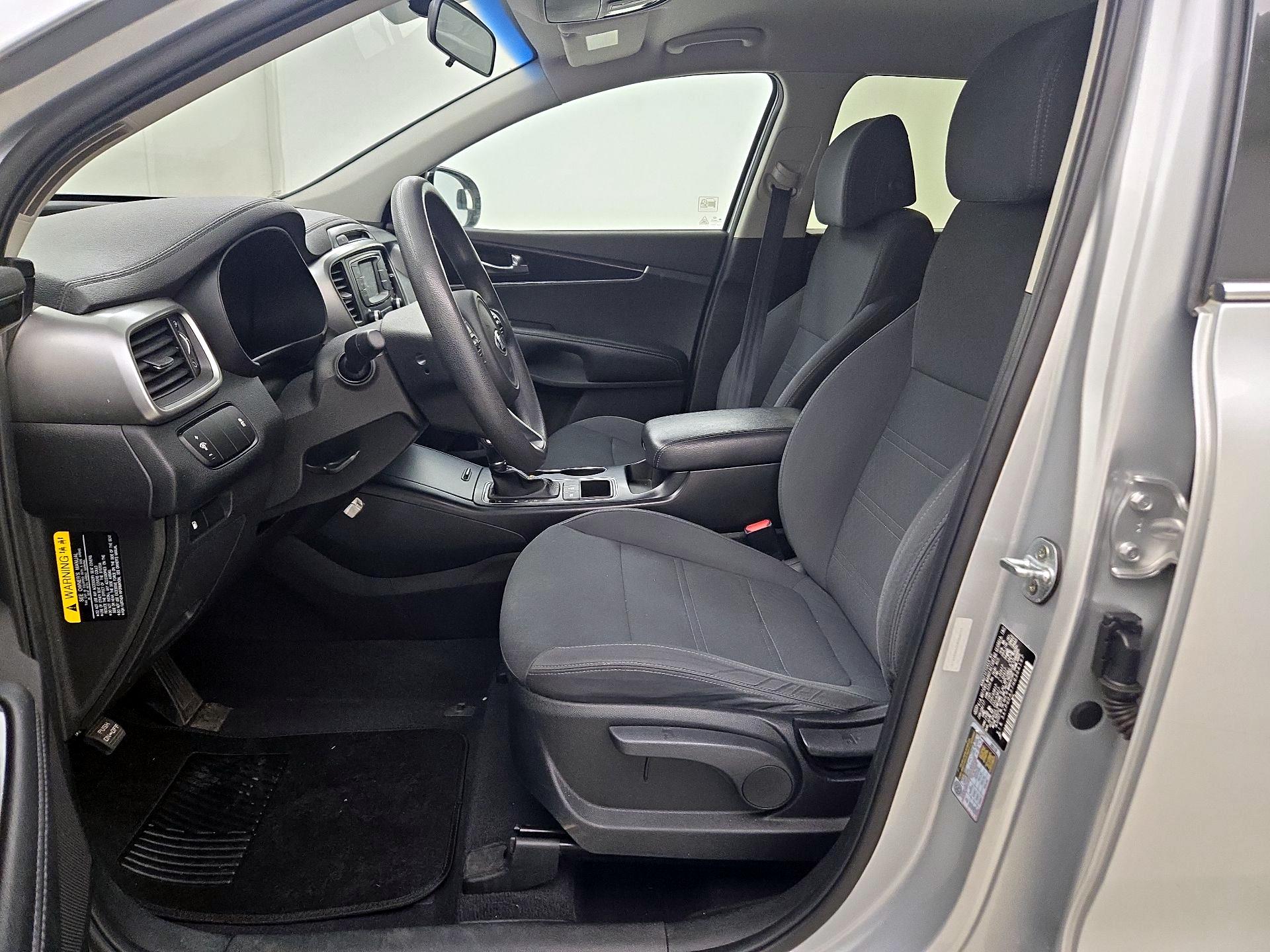Thumbnail: 2017 Kia Sorento - 11