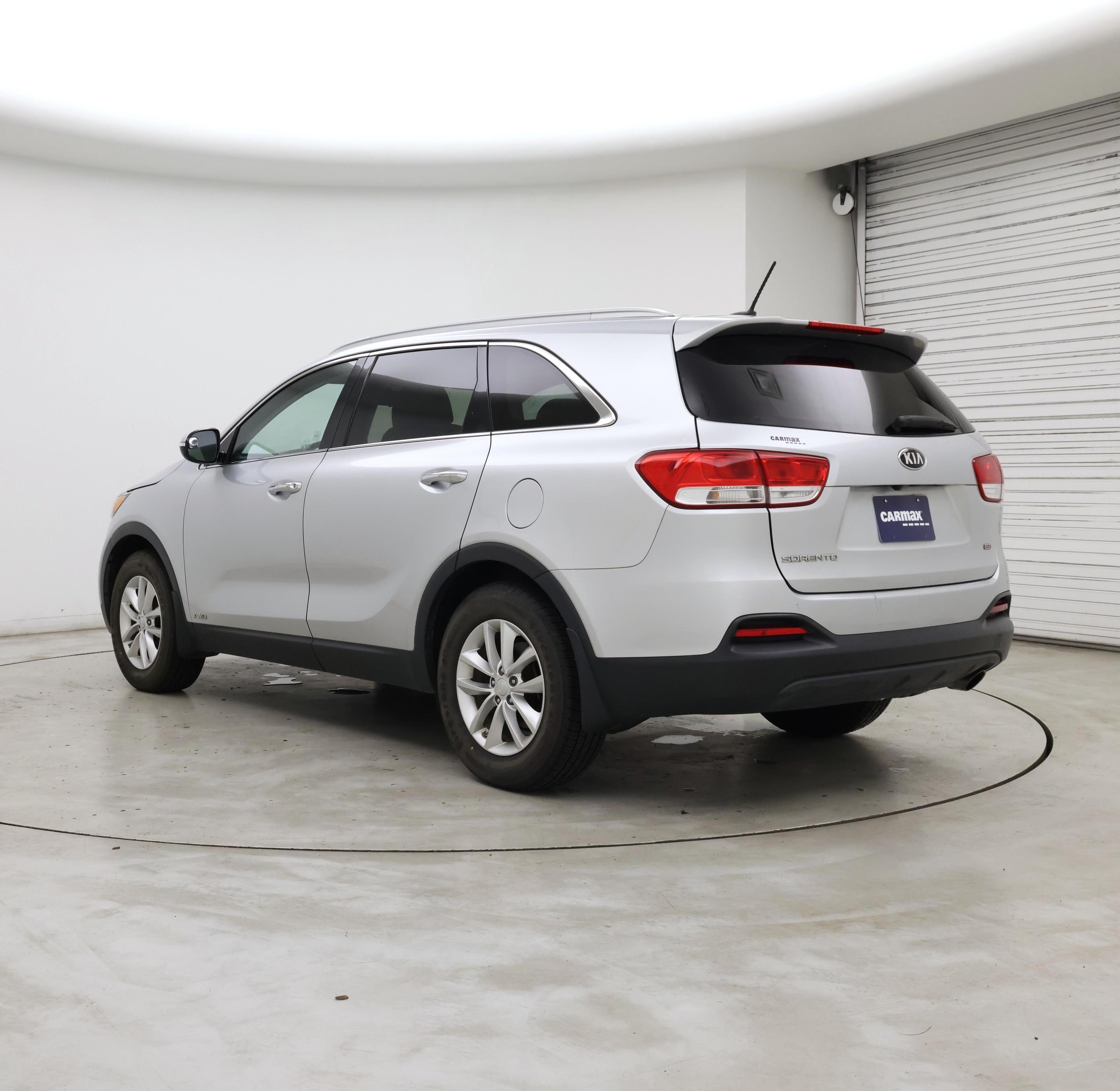 Thumbnail: 2017 Kia Sorento - 2