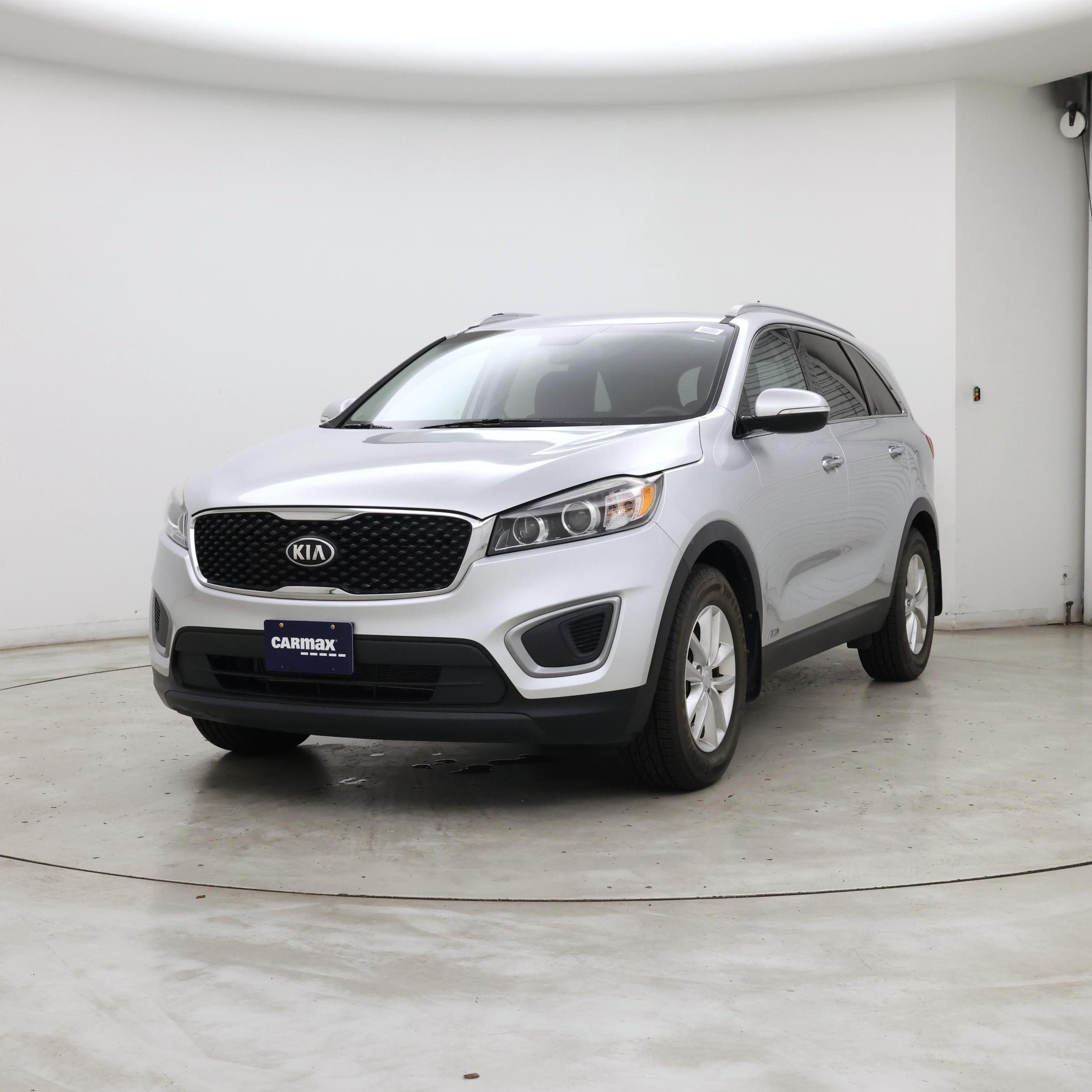 Thumbnail: 2017 Kia Sorento - 4