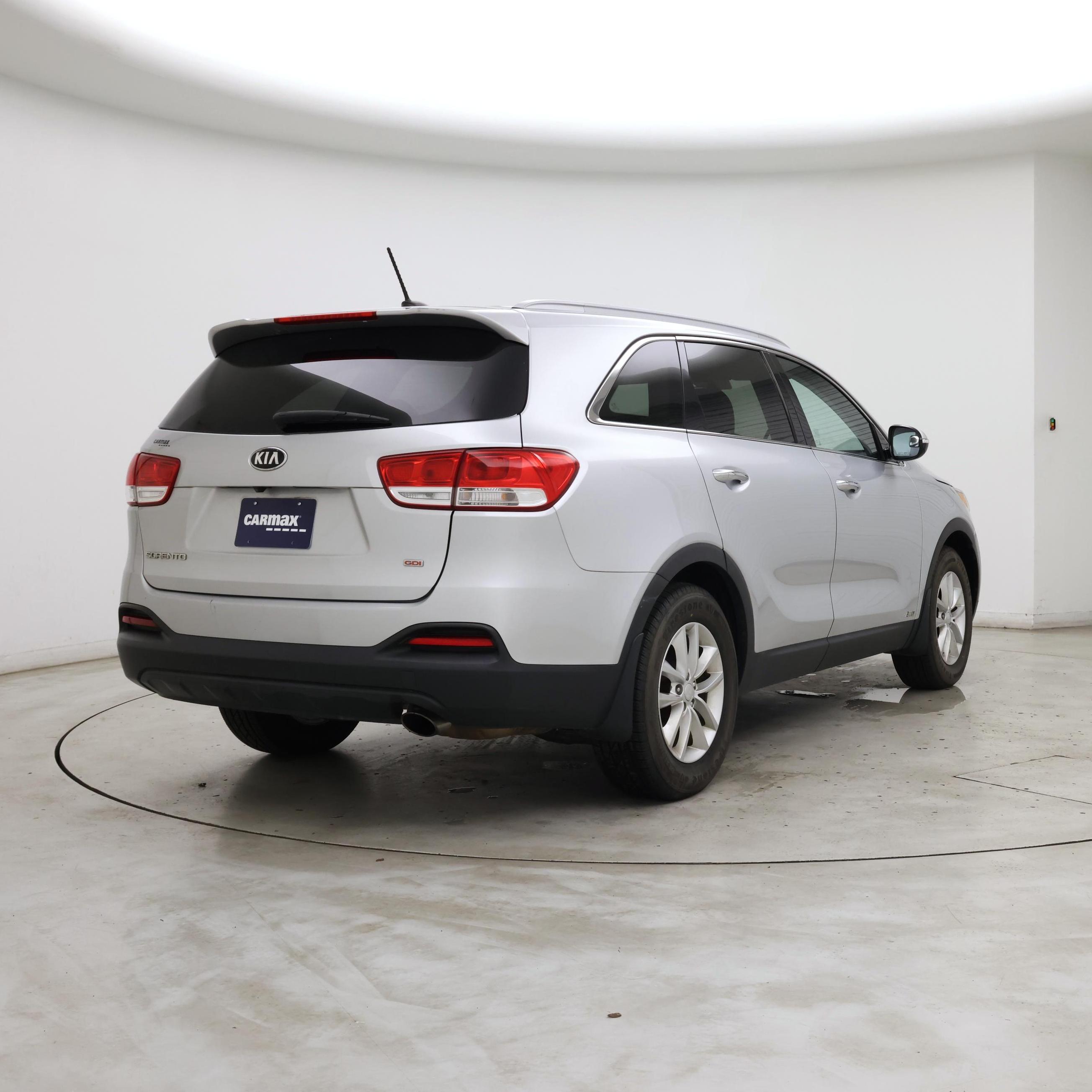 Thumbnail: 2017 Kia Sorento - 8