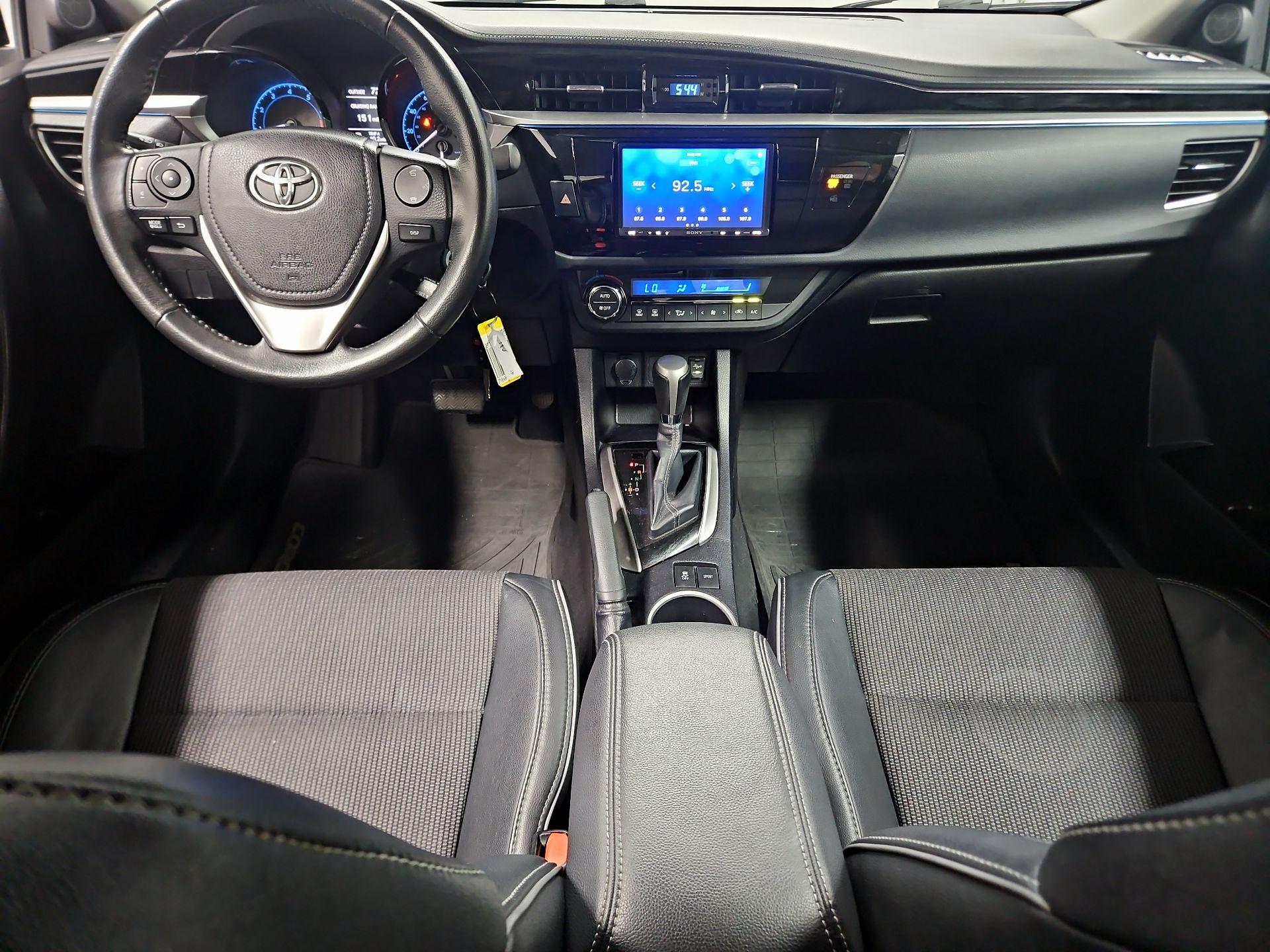 Thumbnail: 2015 Toyota Corolla - 9