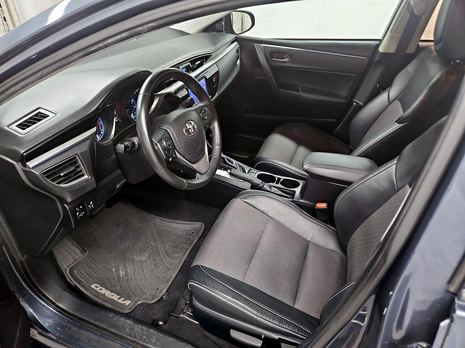 Thumbnail: 2015 Toyota Corolla - 11