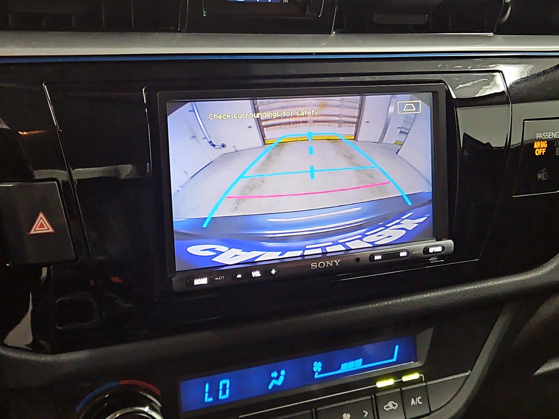 Thumbnail: 2015 Toyota Corolla - 14