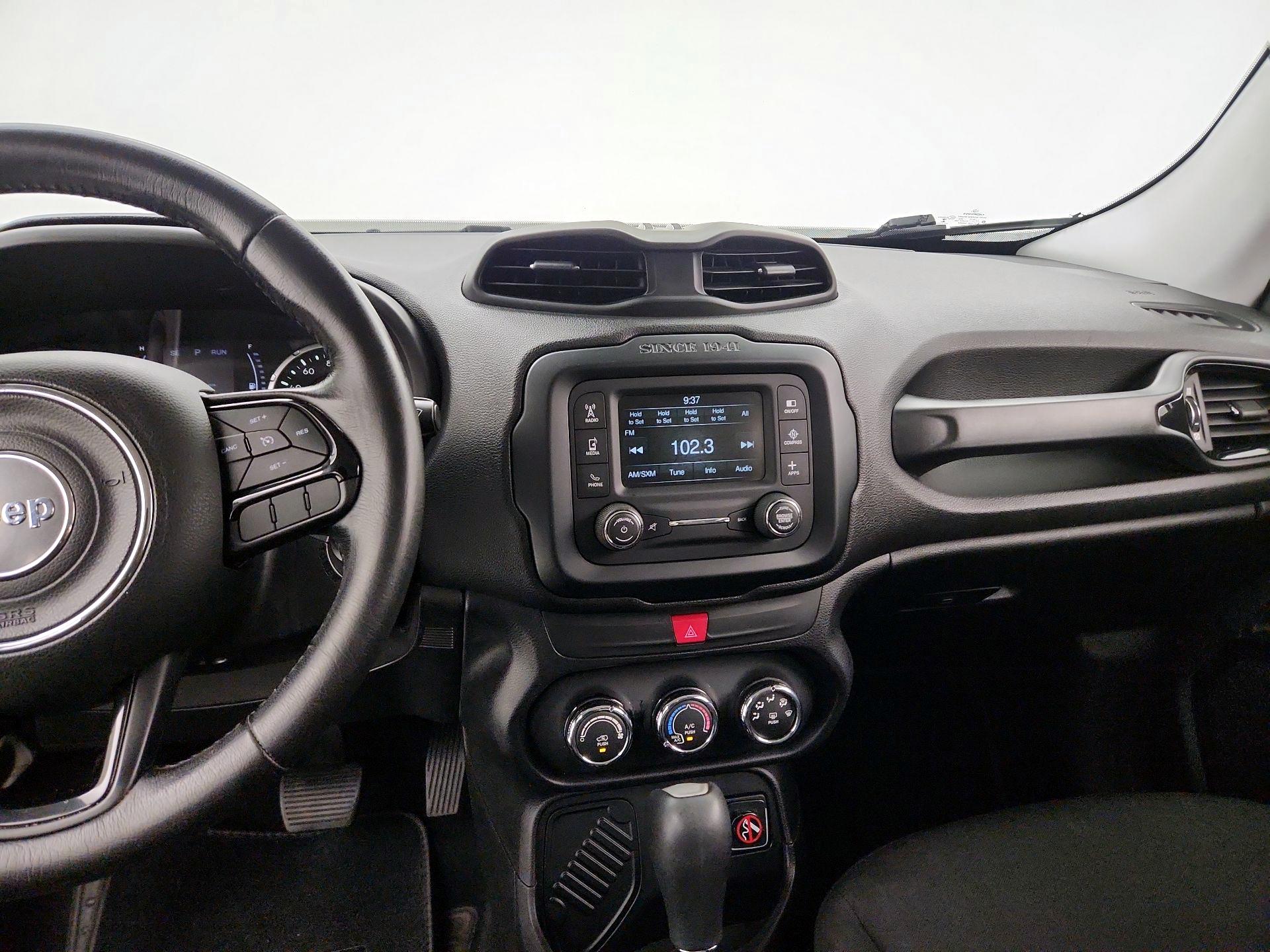 Thumbnail: 2017 Jeep Renegade - 9
