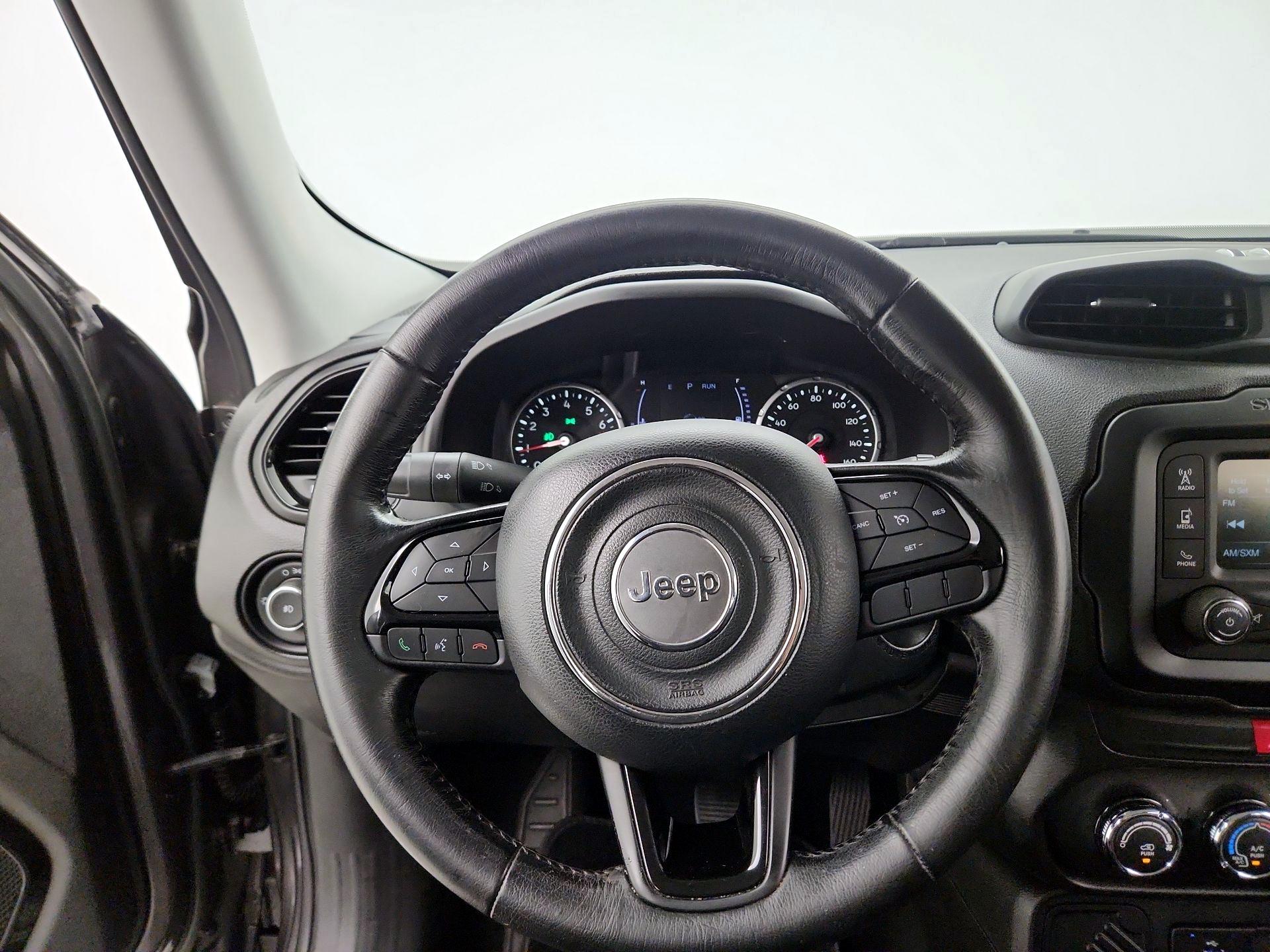 Thumbnail: 2017 Jeep Renegade - 10