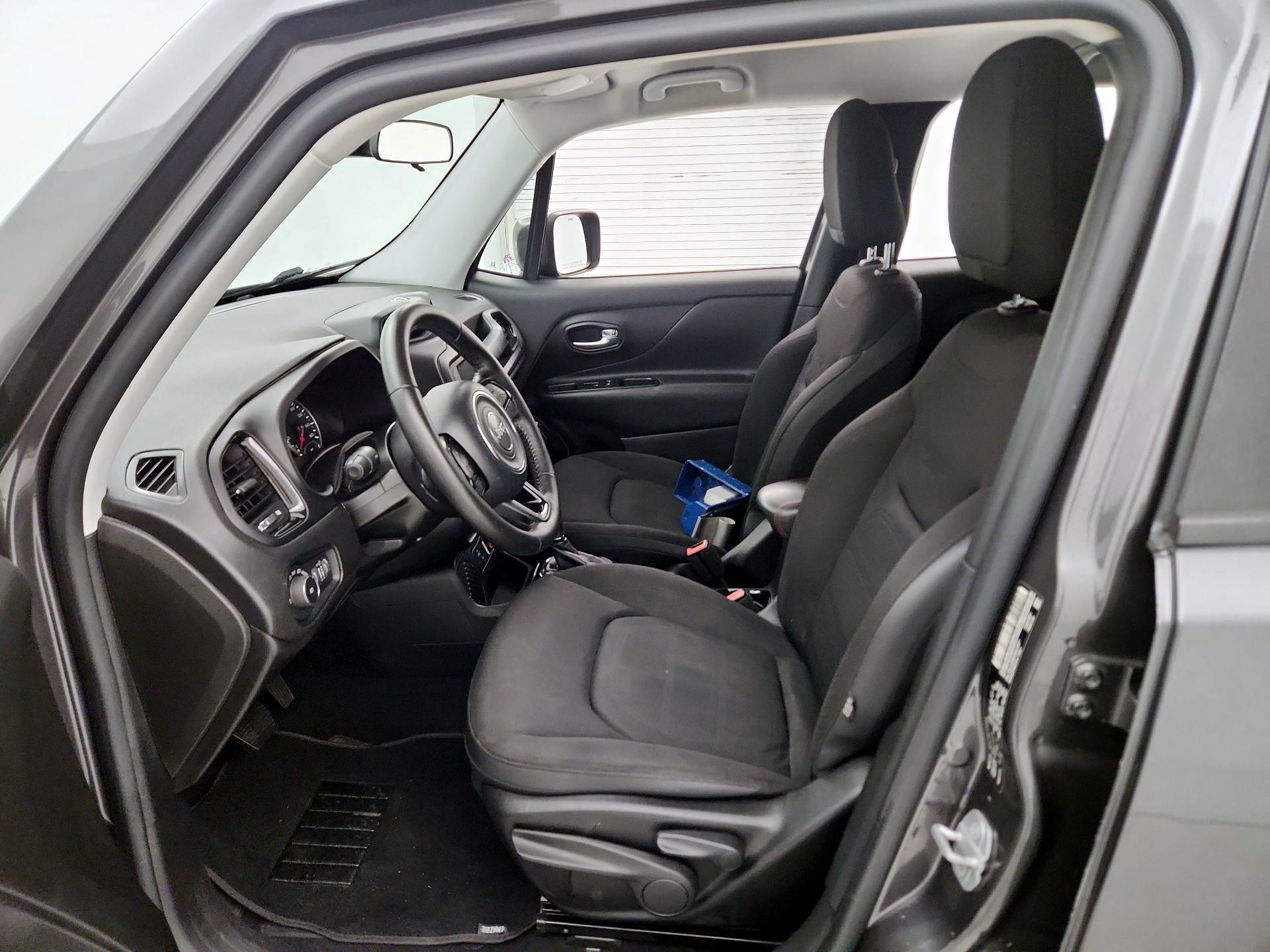 Thumbnail: 2017 Jeep Renegade - 11