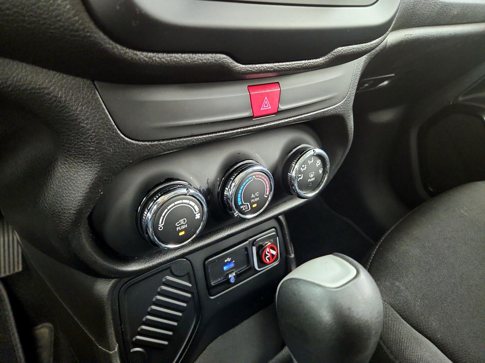 Thumbnail: 2017 Jeep Renegade - 16