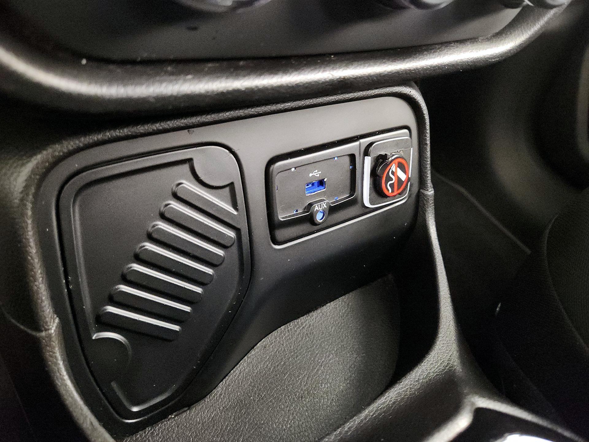 Thumbnail: 2017 Jeep Renegade - 18