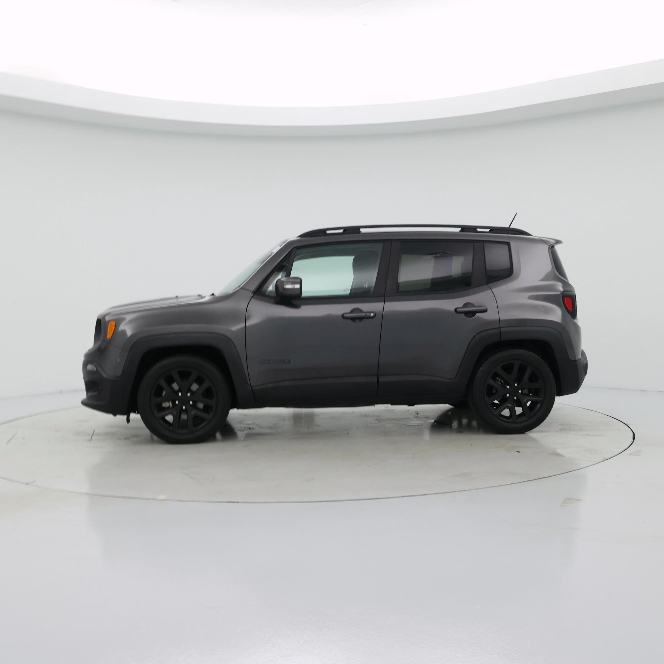 Thumbnail: 2017 Jeep Renegade - 3