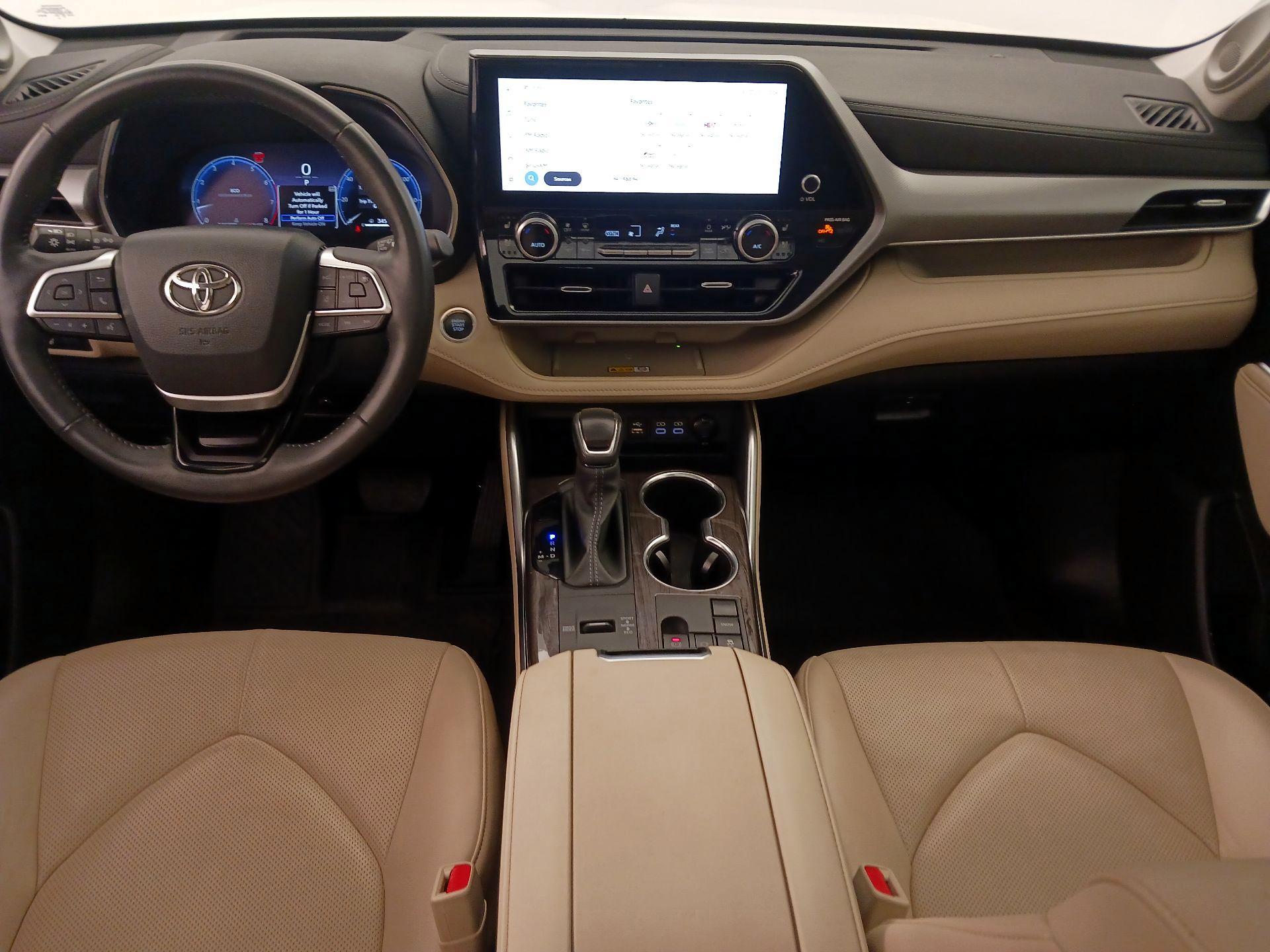 Thumbnail: 2024 Toyota Highlander - 9