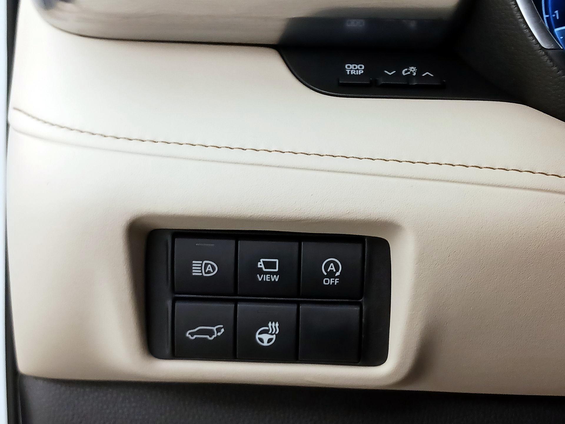Thumbnail: 2024 Toyota Highlander - 13