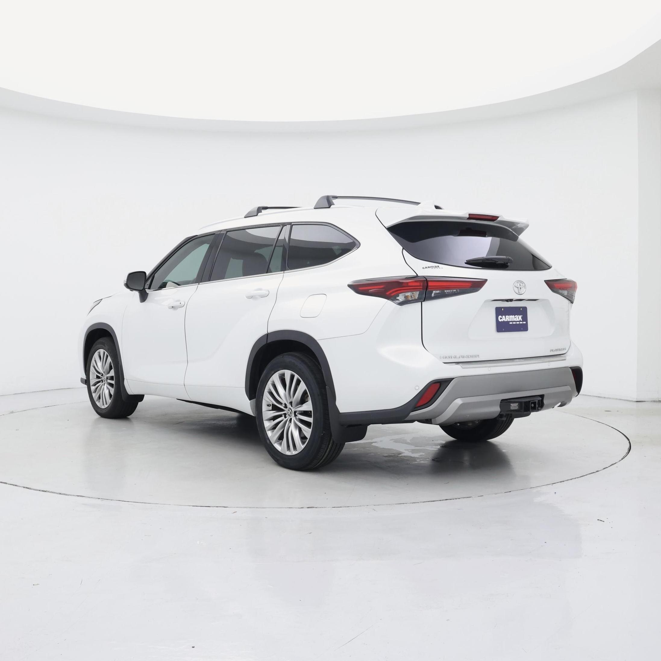 Thumbnail: 2024 Toyota Highlander - 2