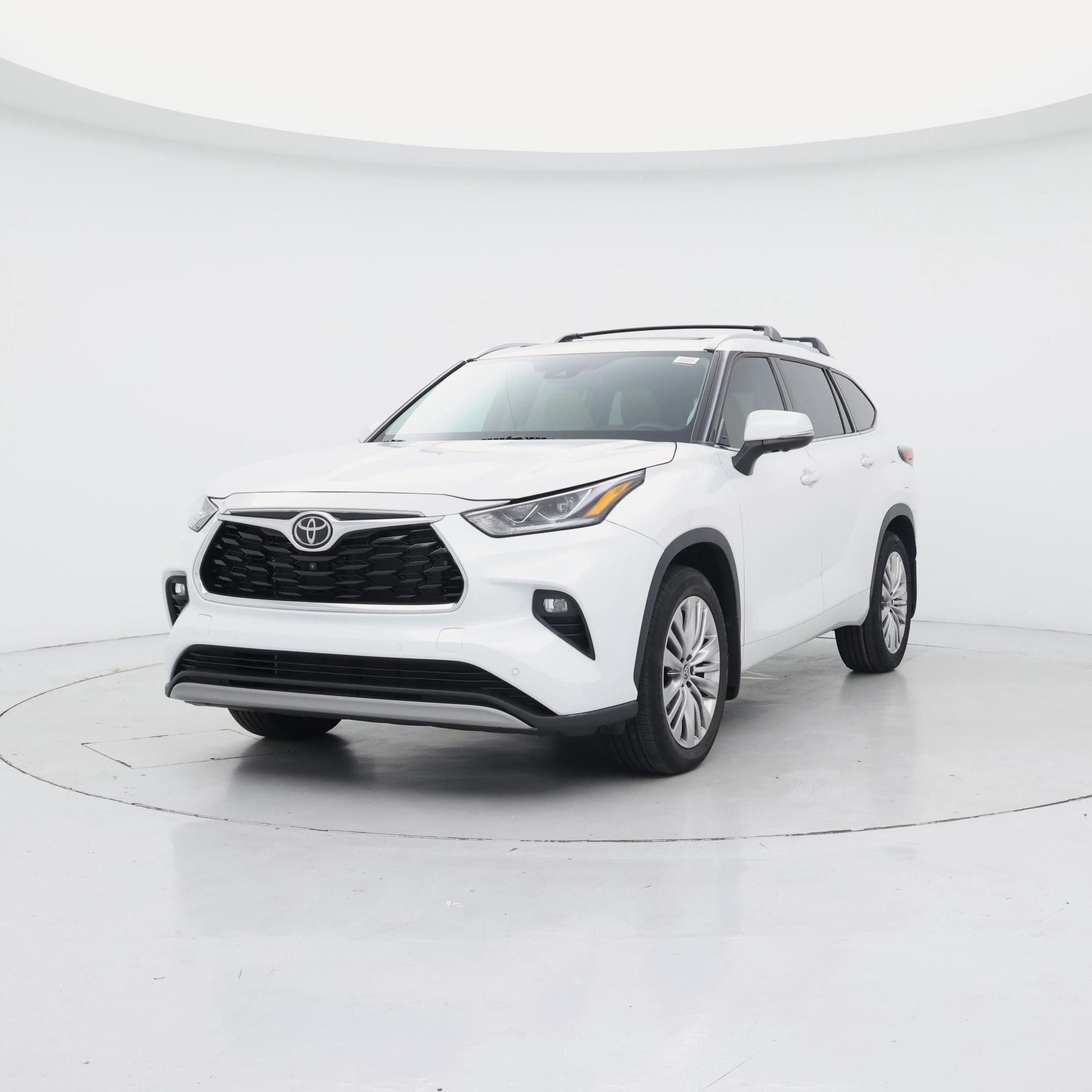 Thumbnail: 2024 Toyota Highlander - 4
