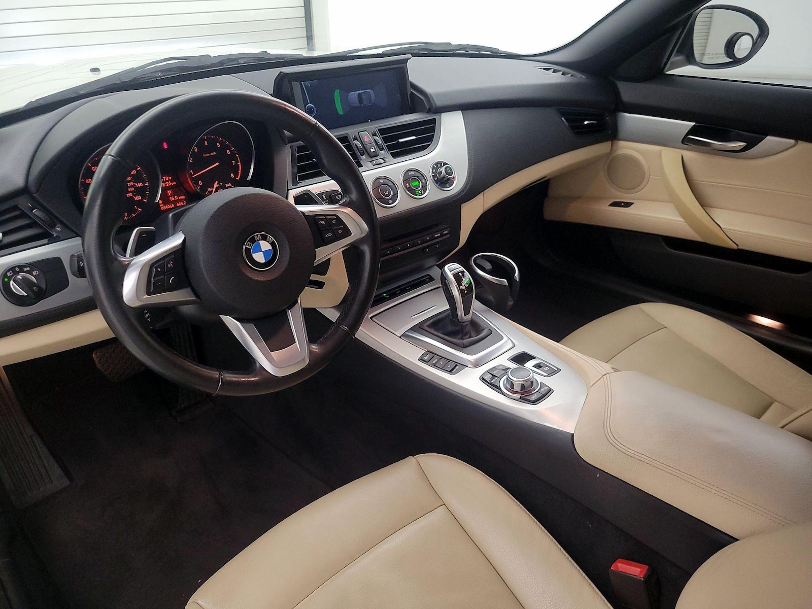 2014 BMW Z4 sDrive28i - Photo 10