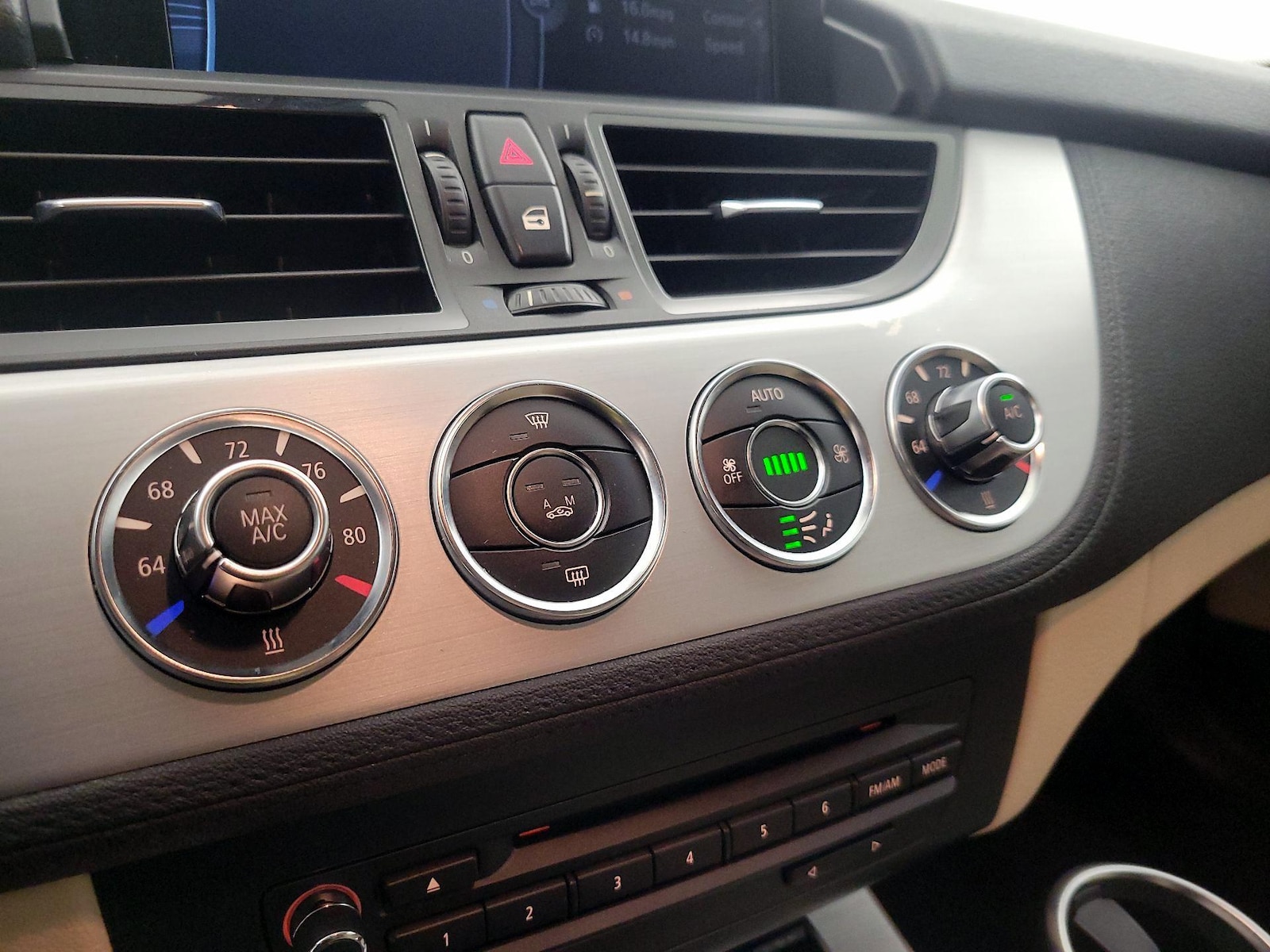 2014 BMW Z4 sDrive28i - Photo 16