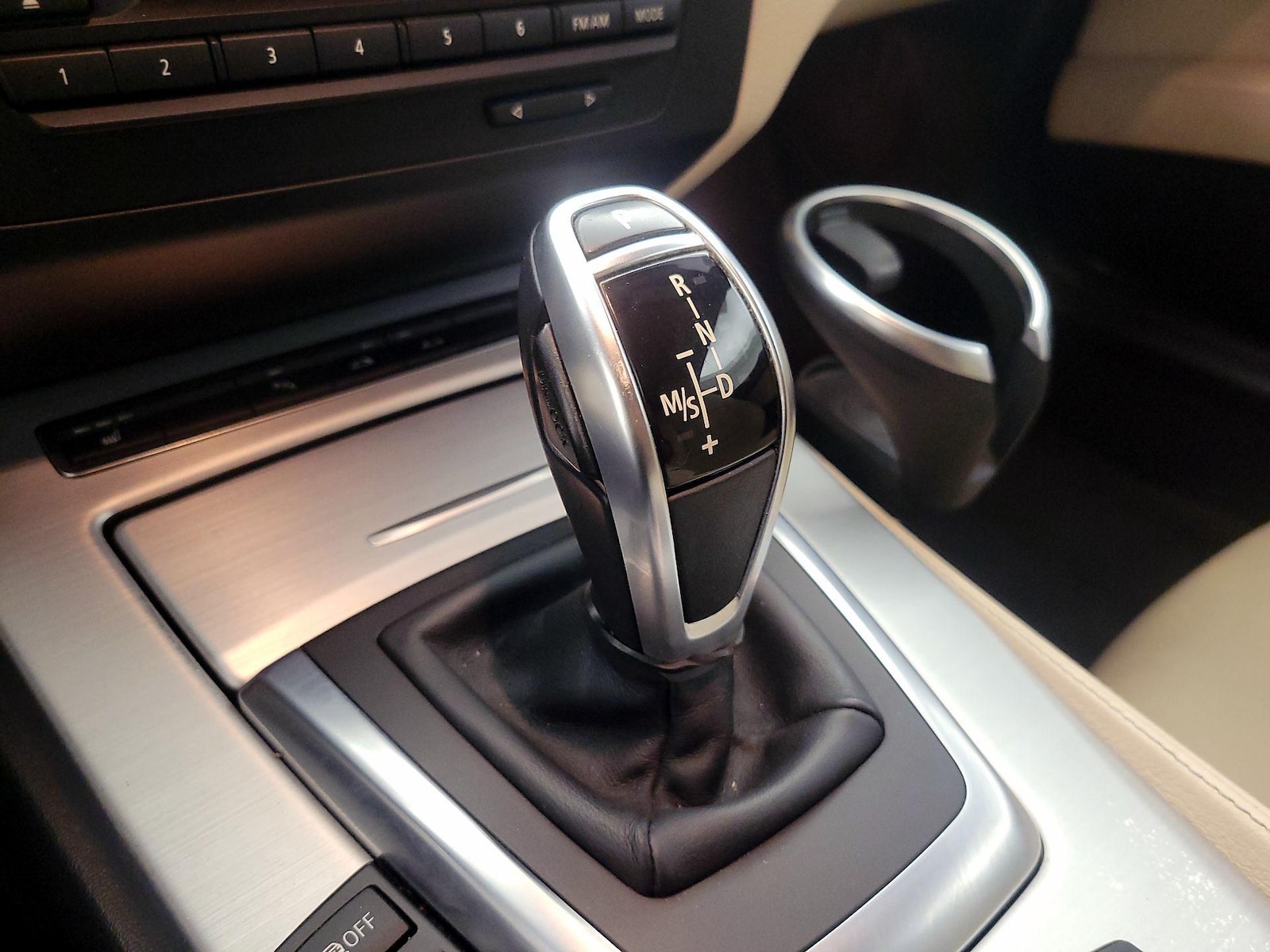 2014 BMW Z4 sDrive28i - Photo 17