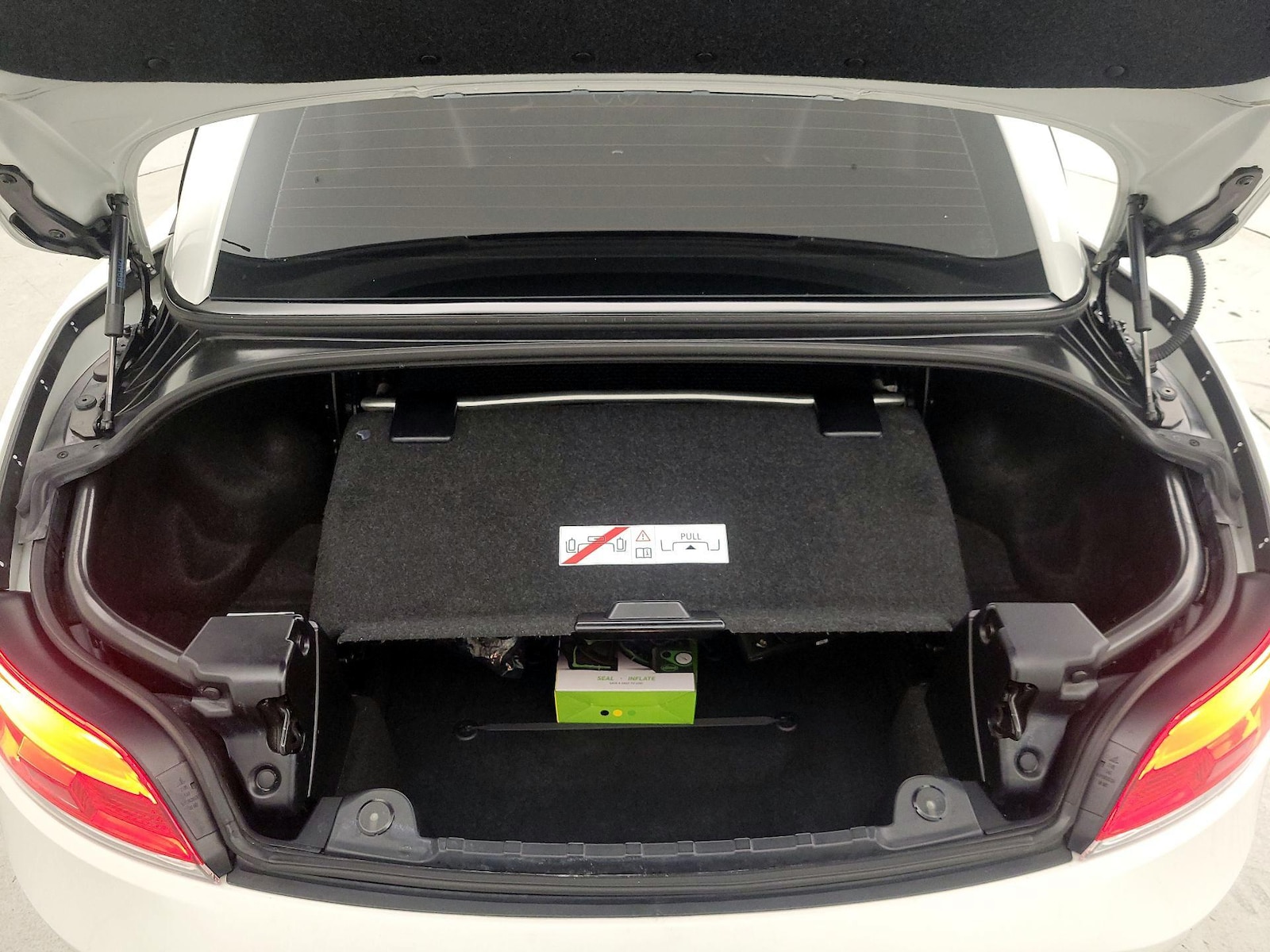 2014 BMW Z4 sDrive28i - Photo 18