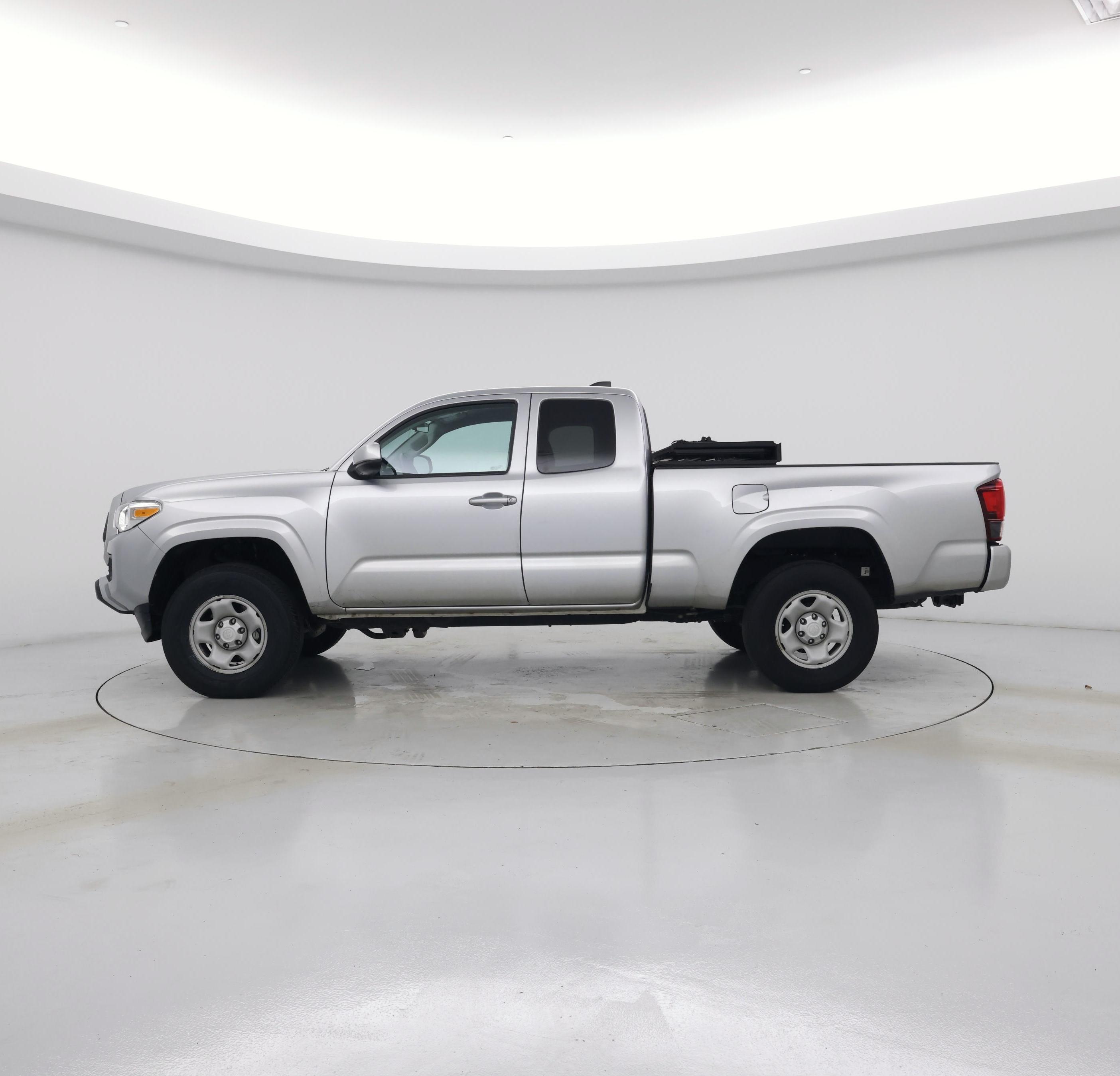 Thumbnail: 2023 Toyota Tacoma - 3