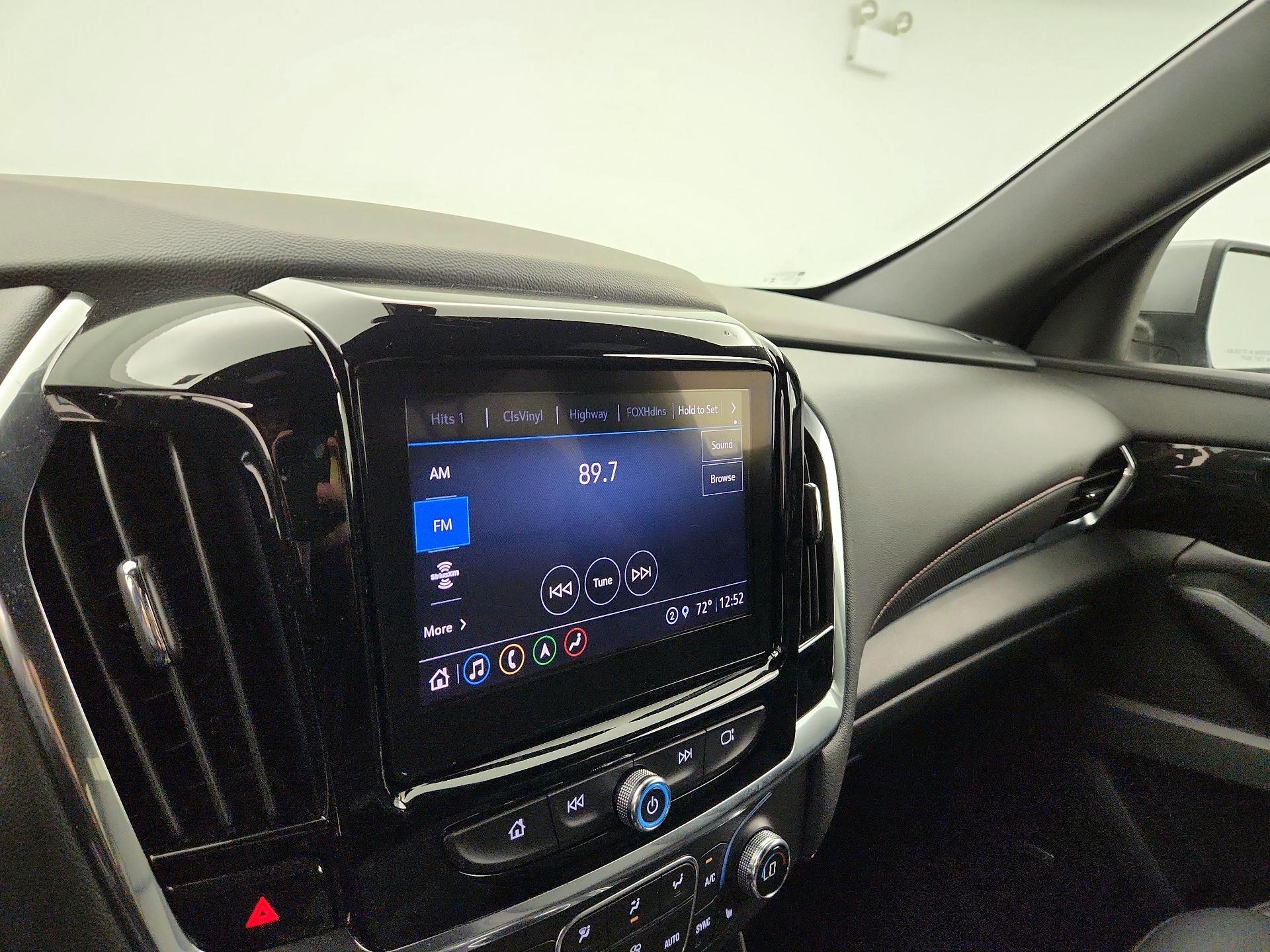 Thumbnail: 2023 Chevrolet Traverse - 16