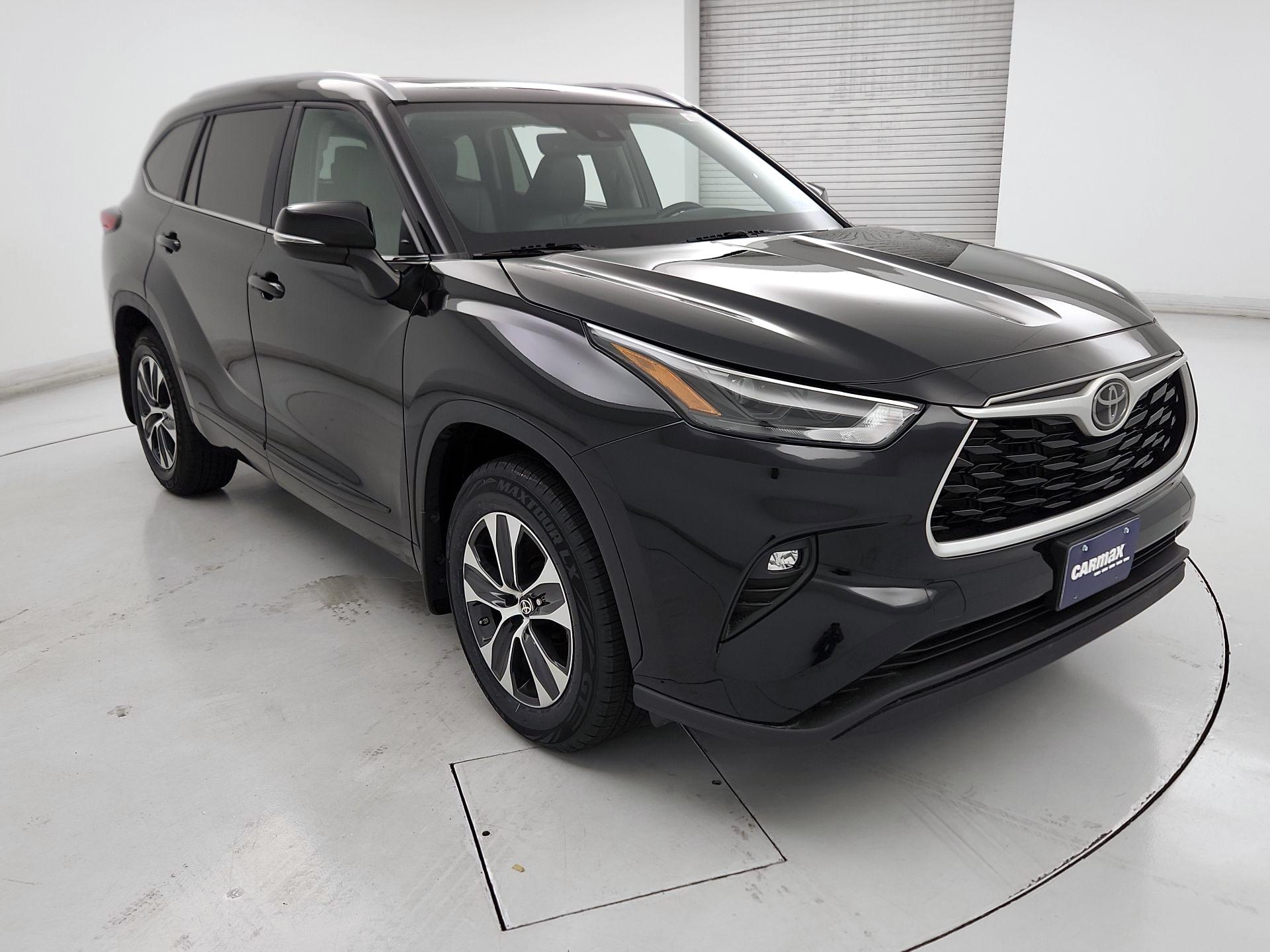 Thumbnail: 2023 Toyota Highlander - 1