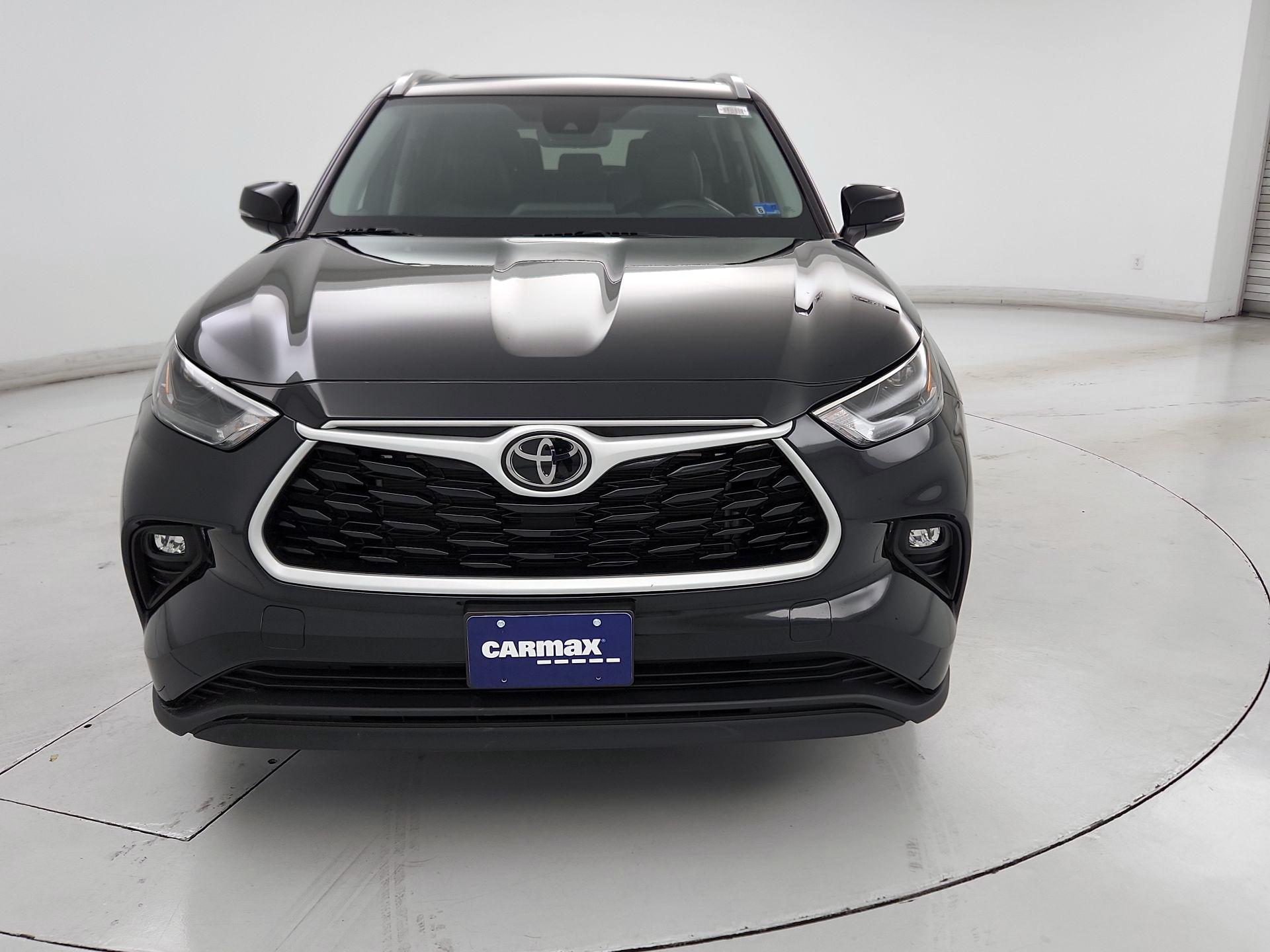 Thumbnail: 2023 Toyota Highlander - 2