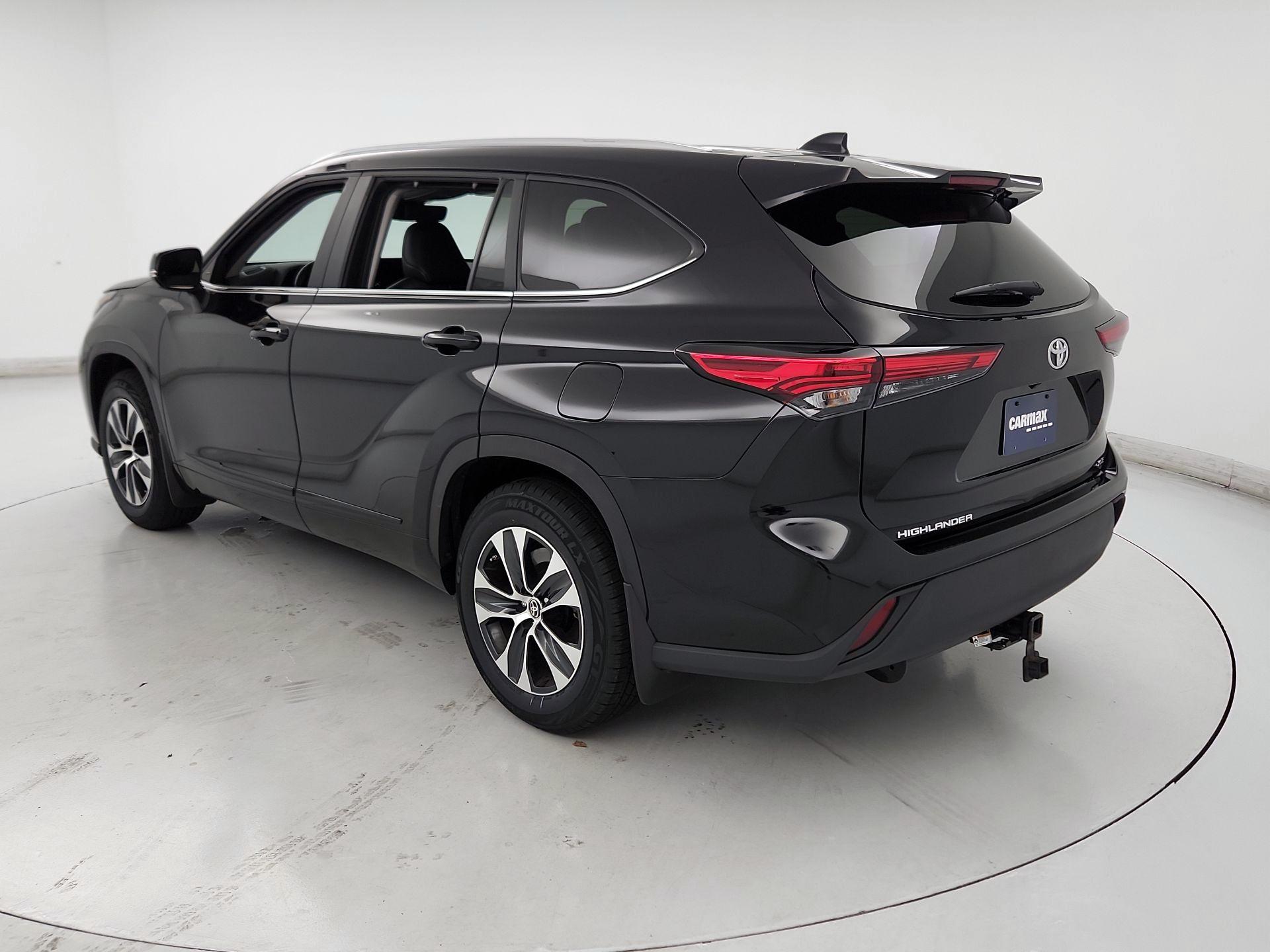 Thumbnail: 2023 Toyota Highlander - 7