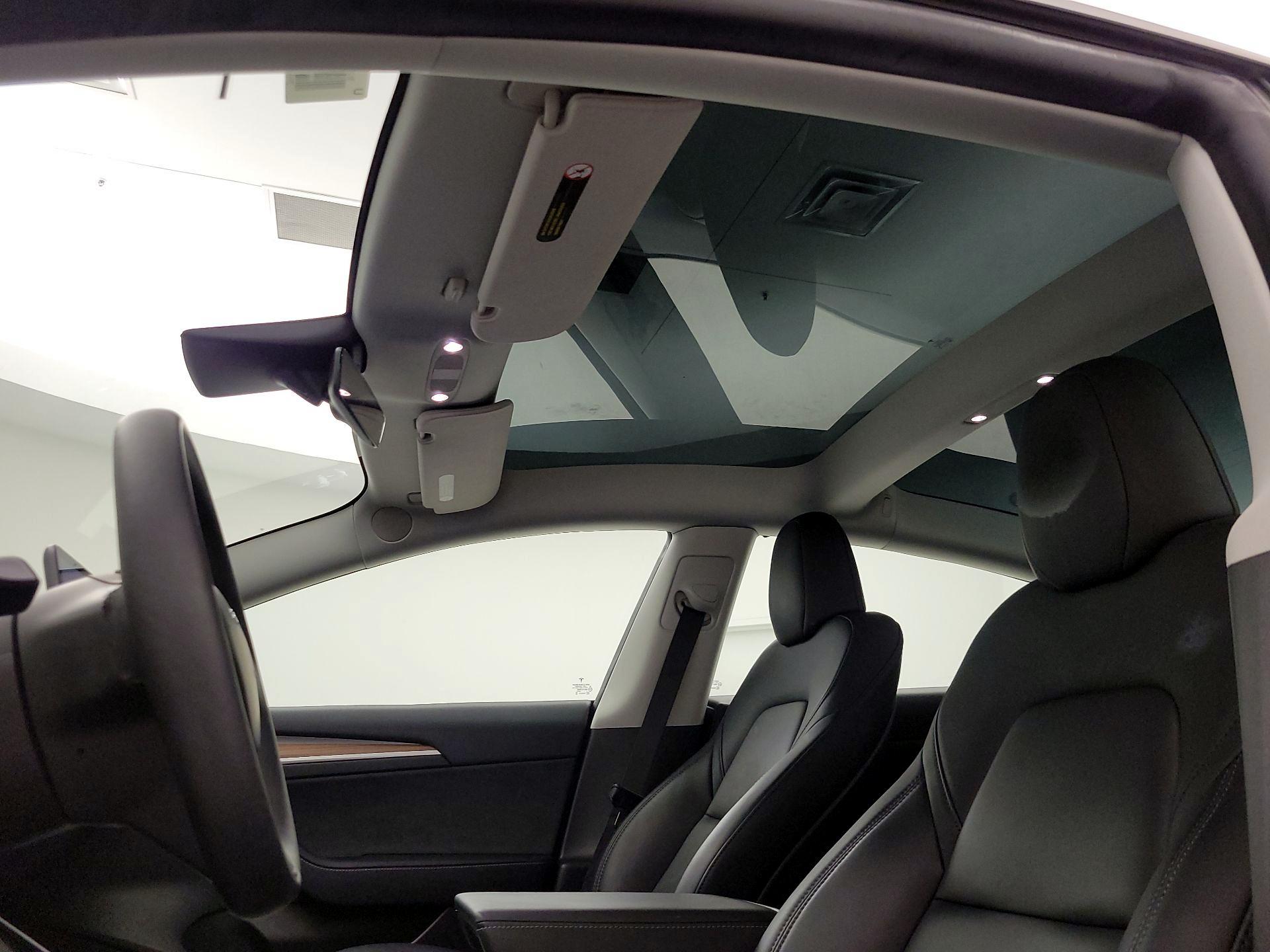 Thumbnail: 2023 Tesla Model 3 - 19