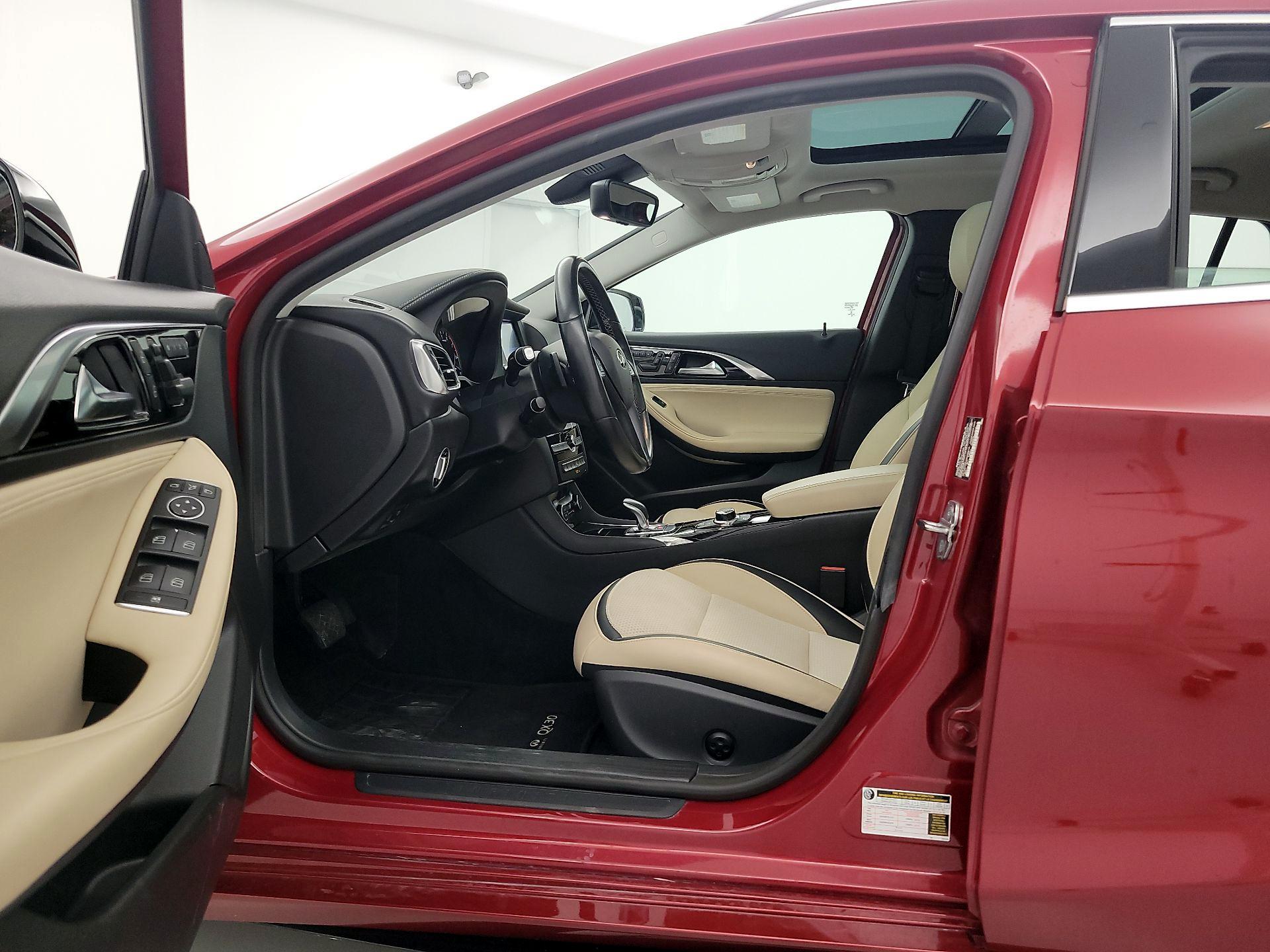 Thumbnail: 2019 INFINITI QX30 - 11