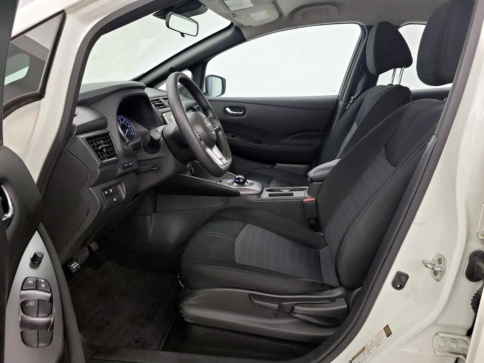 2023 Nissan Leaf S - Photo 12