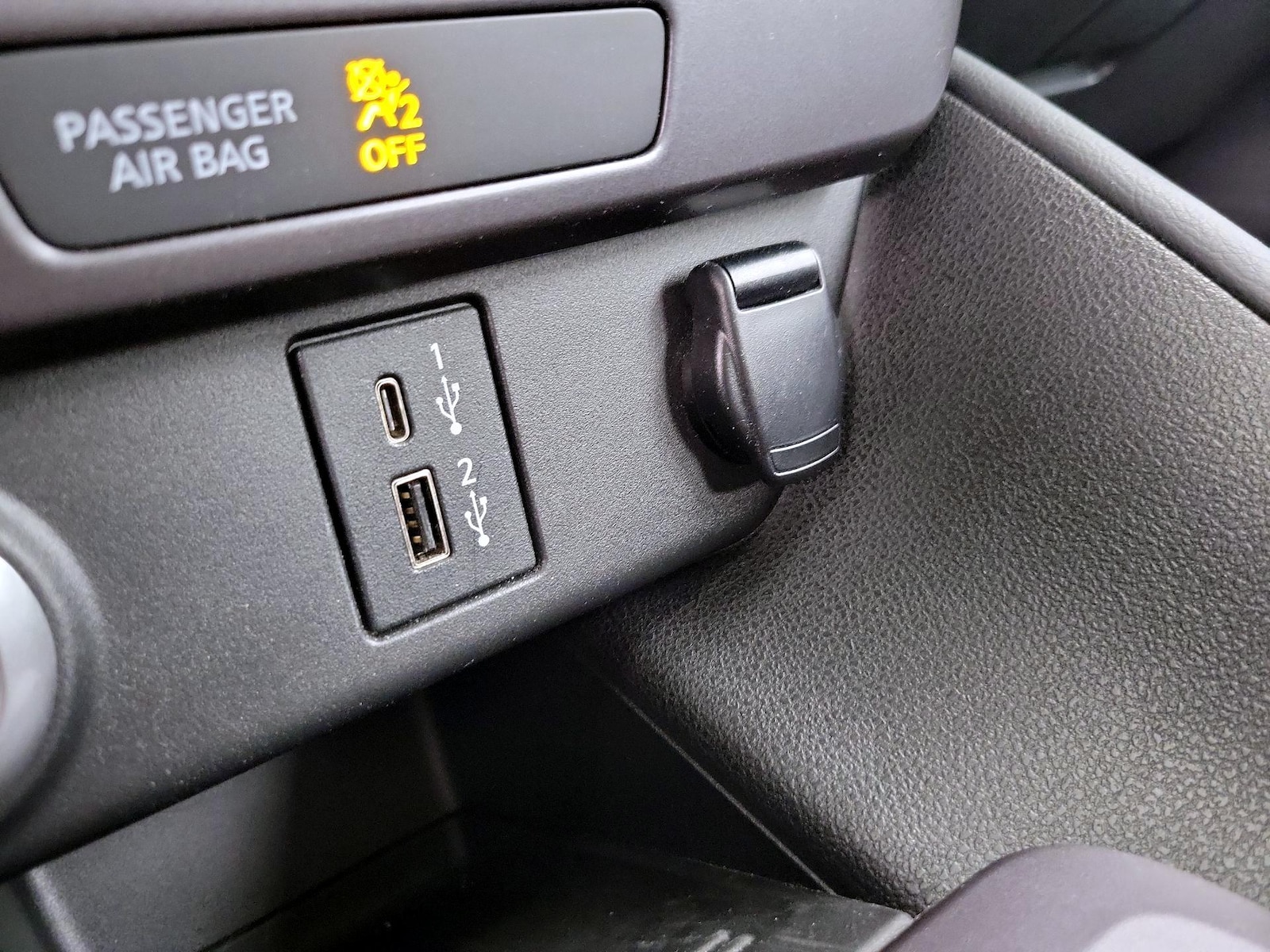 2023 Nissan Leaf S - Photo 19