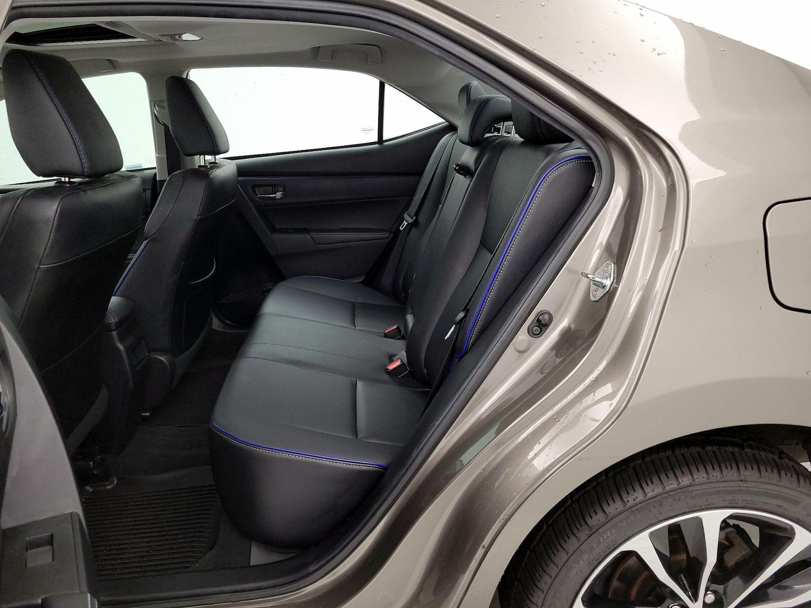 2018 Toyota Corolla XSE - Photo 21
