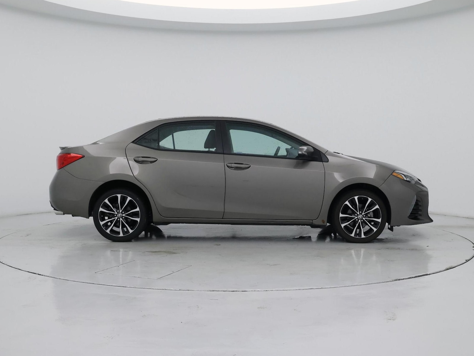 2018 Toyota Corolla XSE - Photo 8
