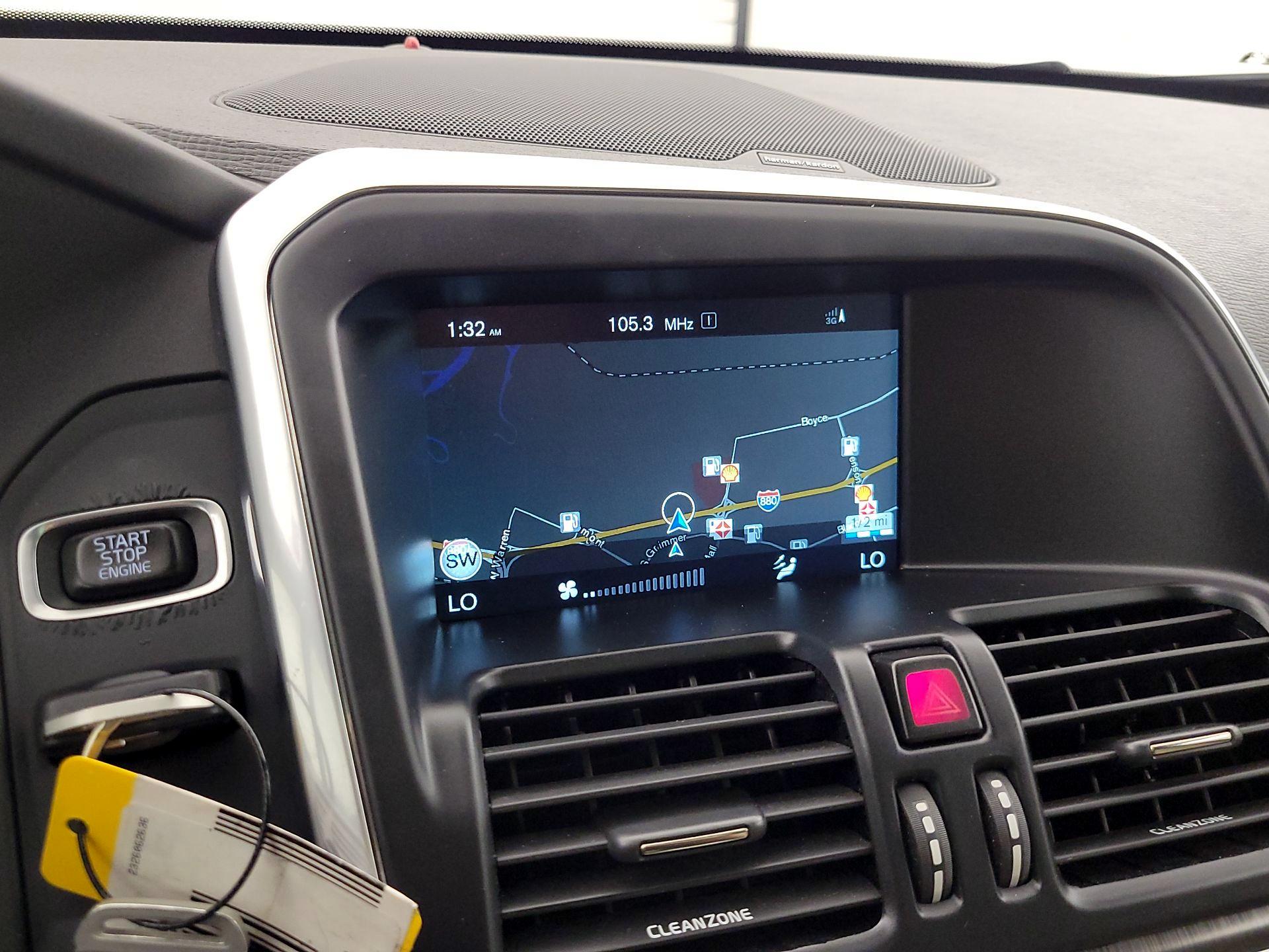 Thumbnail: 2016 Volvo XC60 - 14