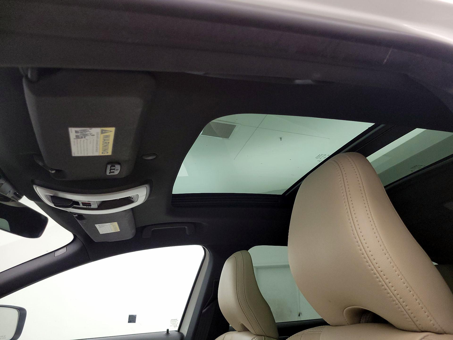 Thumbnail: 2016 Volvo XC60 - 20