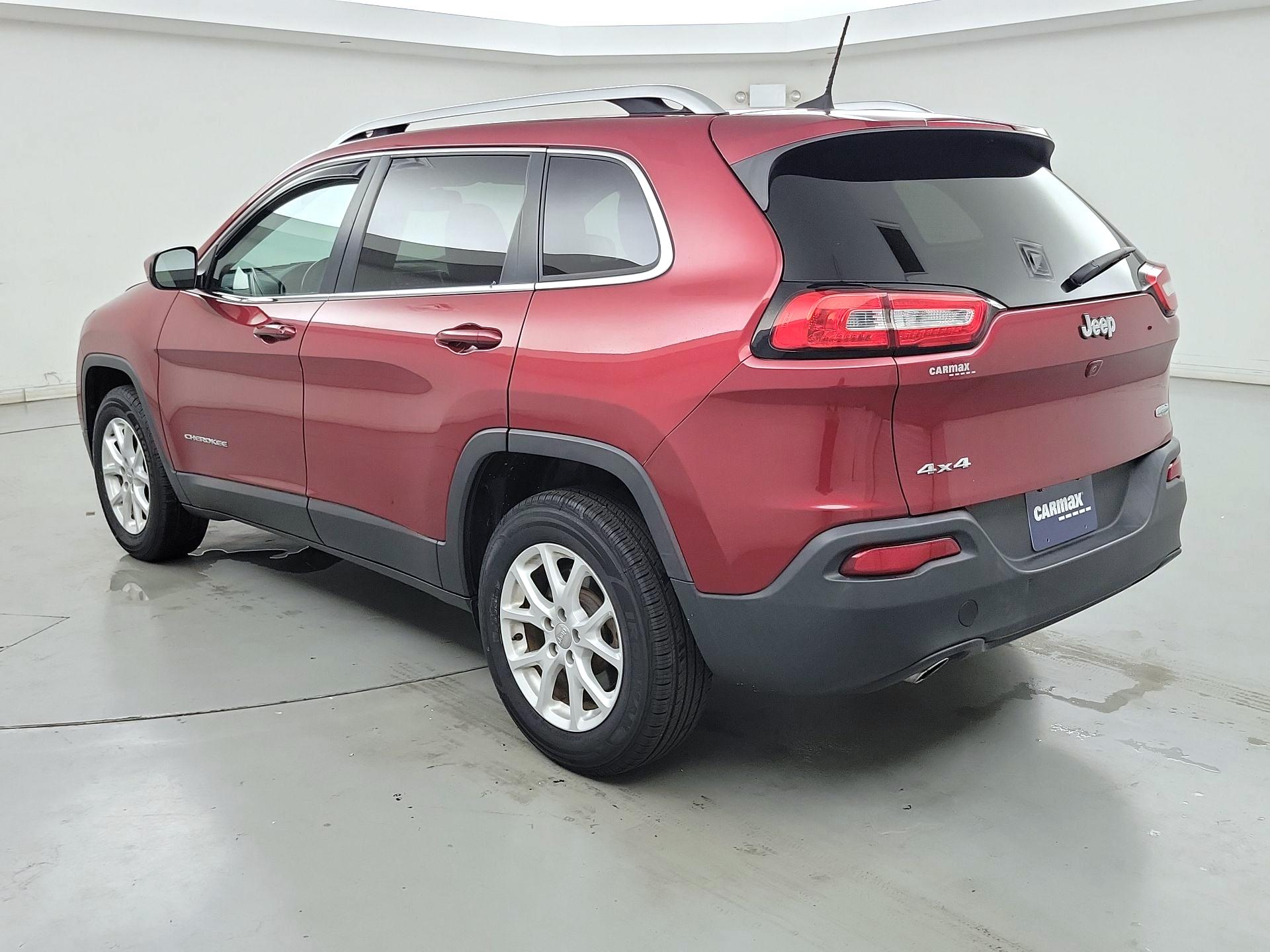 Thumbnail: 2017 Jeep Cherokee - 7