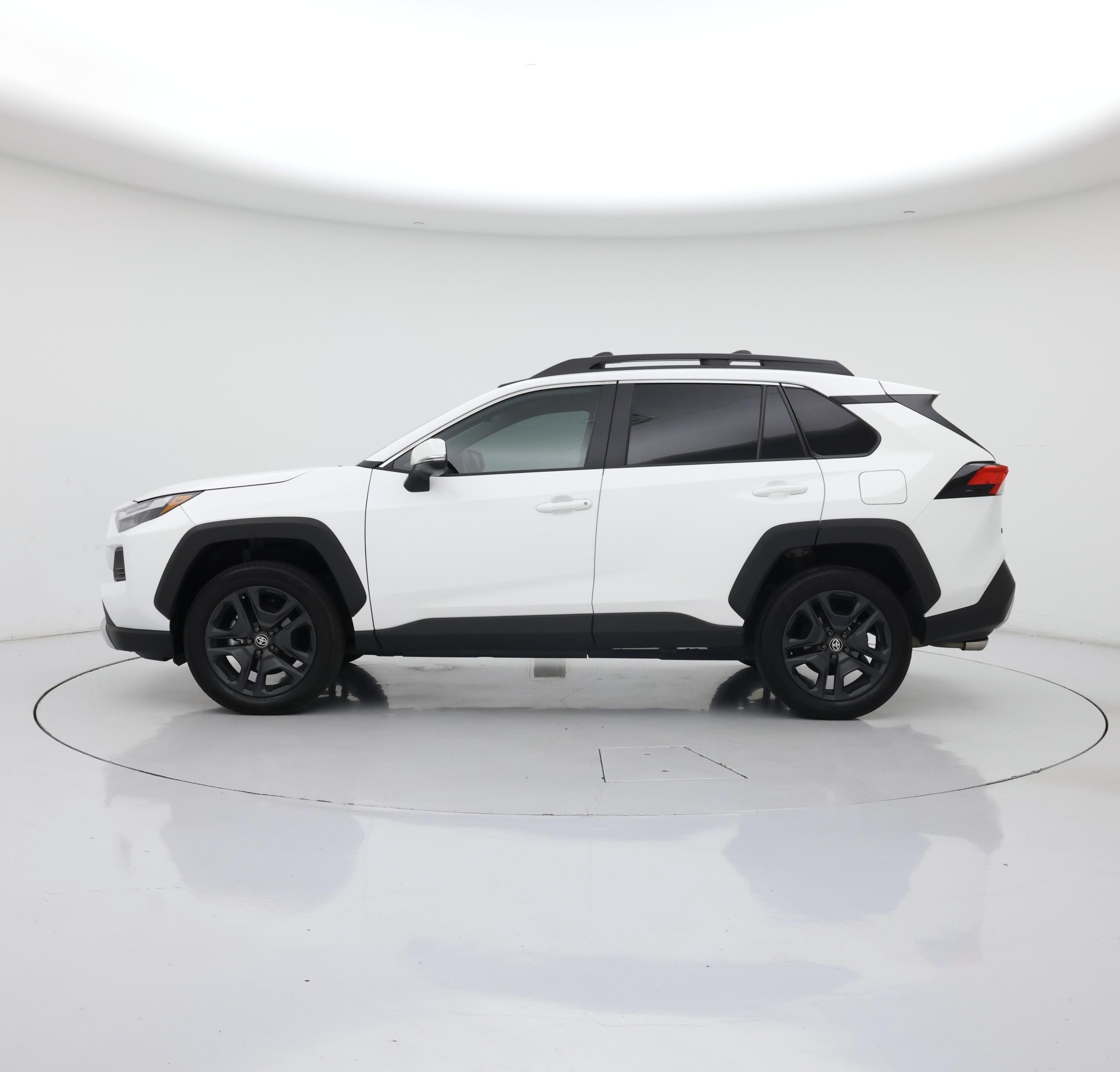 Thumbnail: 2024 Toyota RAV4 - 3