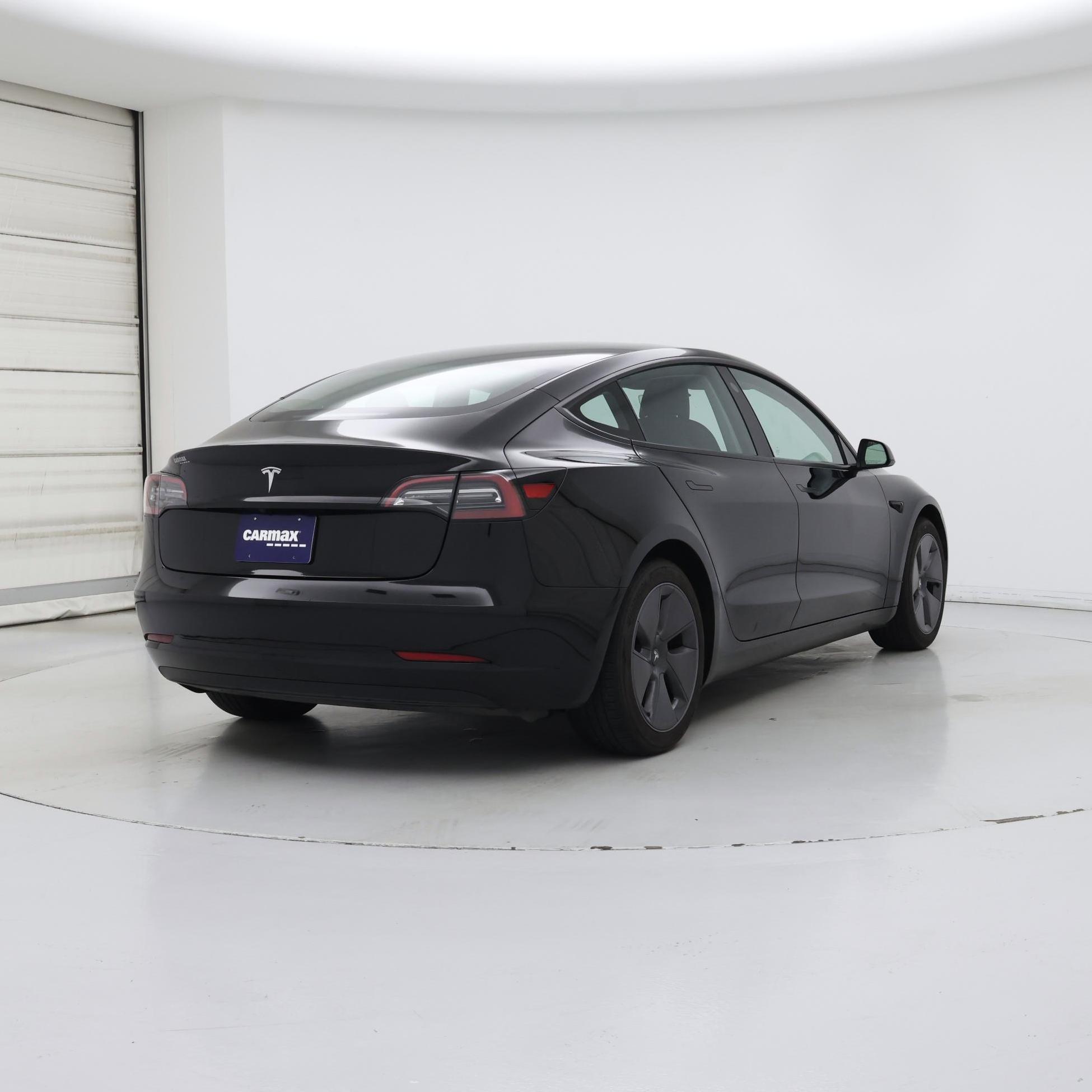 Thumbnail: 2023 Tesla Model 3 - 8