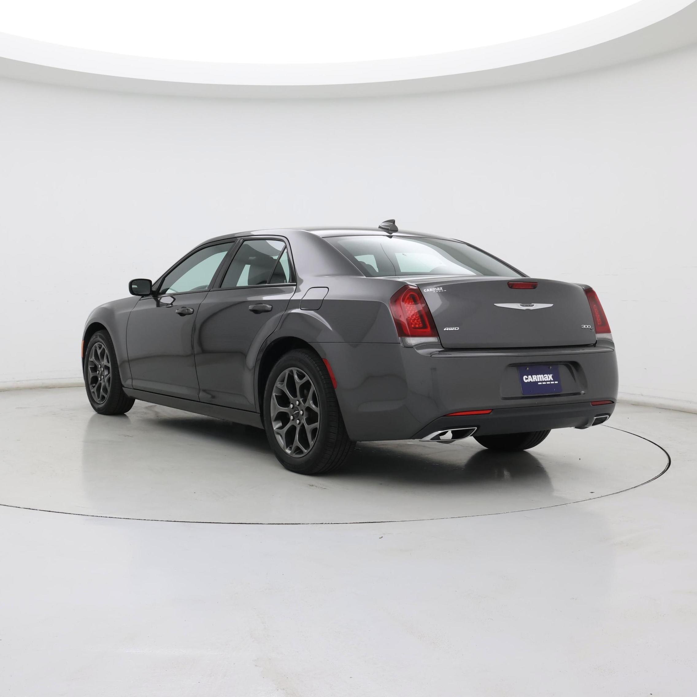 Thumbnail: 2018 Chrysler 300 - 2