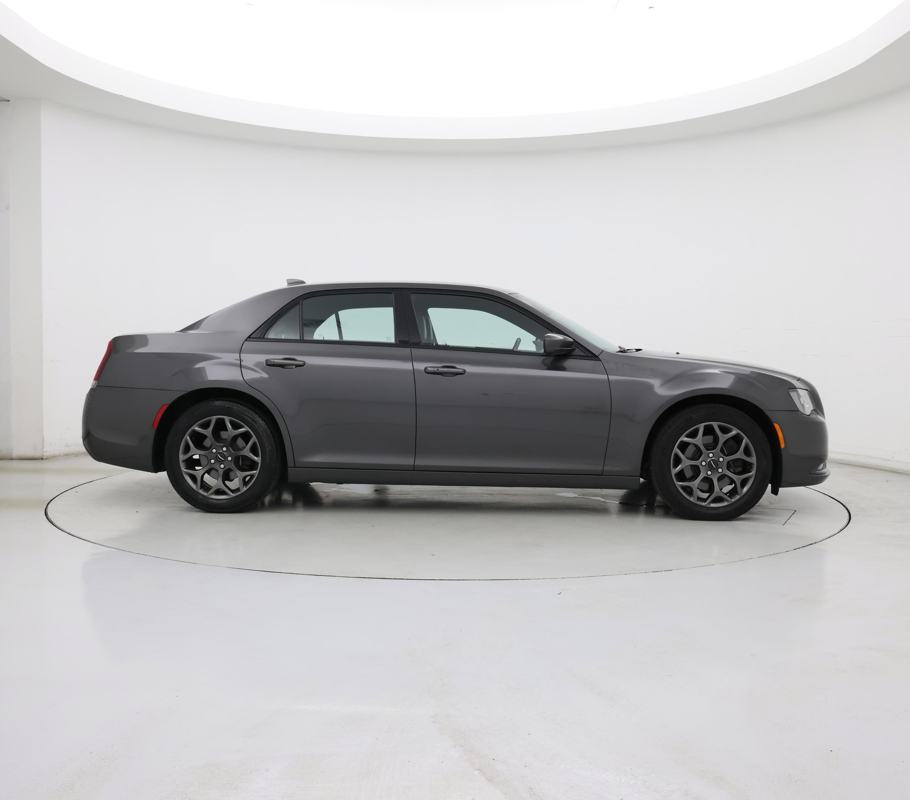 Thumbnail: 2018 Chrysler 300 - 7