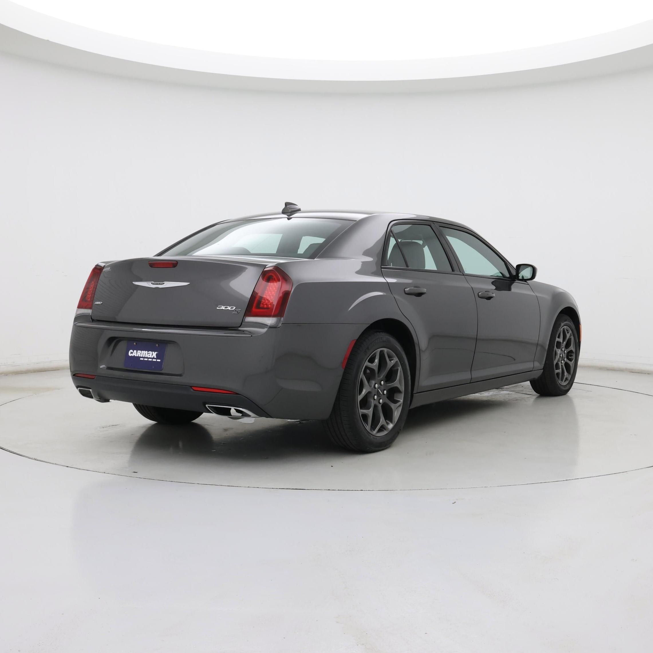 Thumbnail: 2018 Chrysler 300 - 8