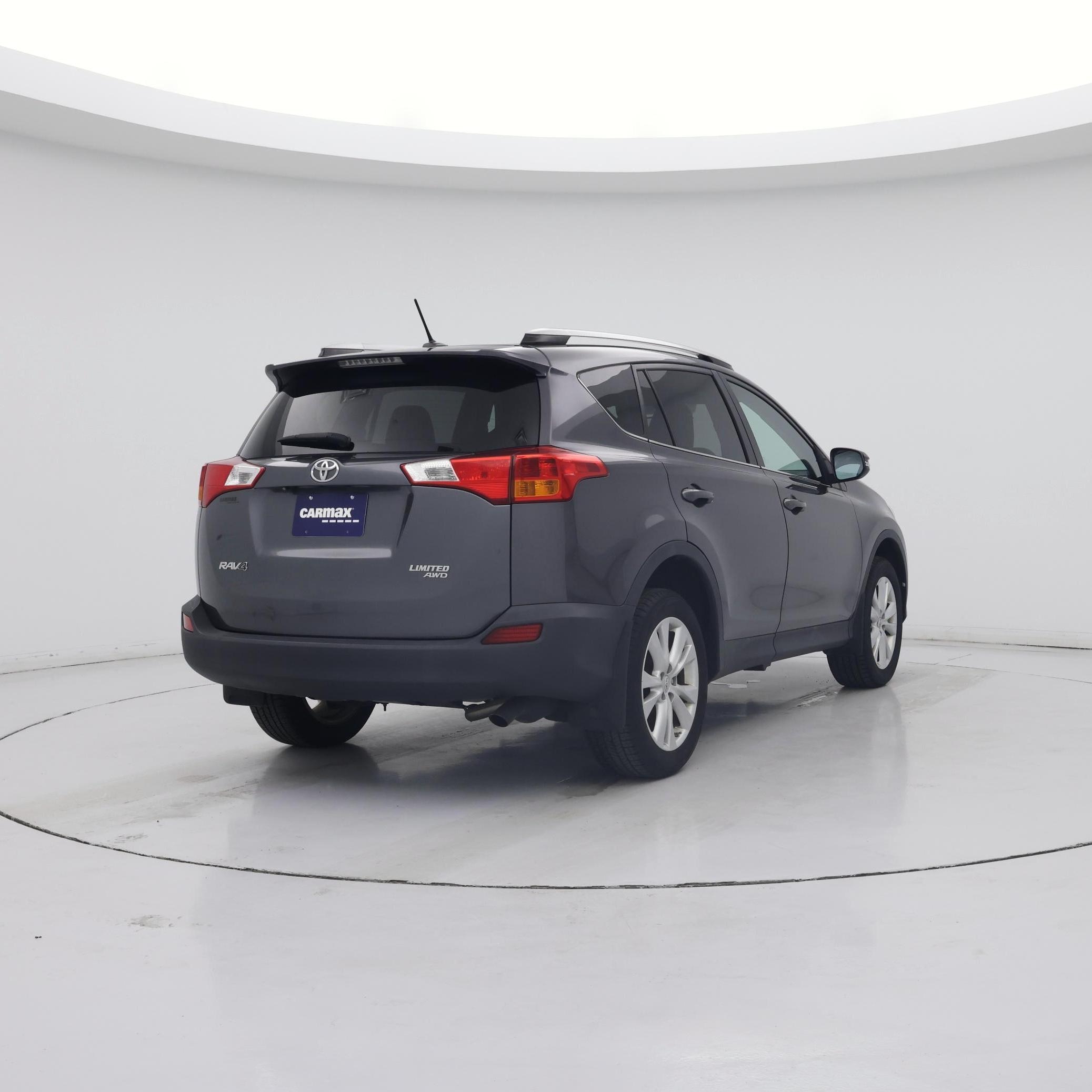 Thumbnail: 2015 Toyota RAV4 - 8