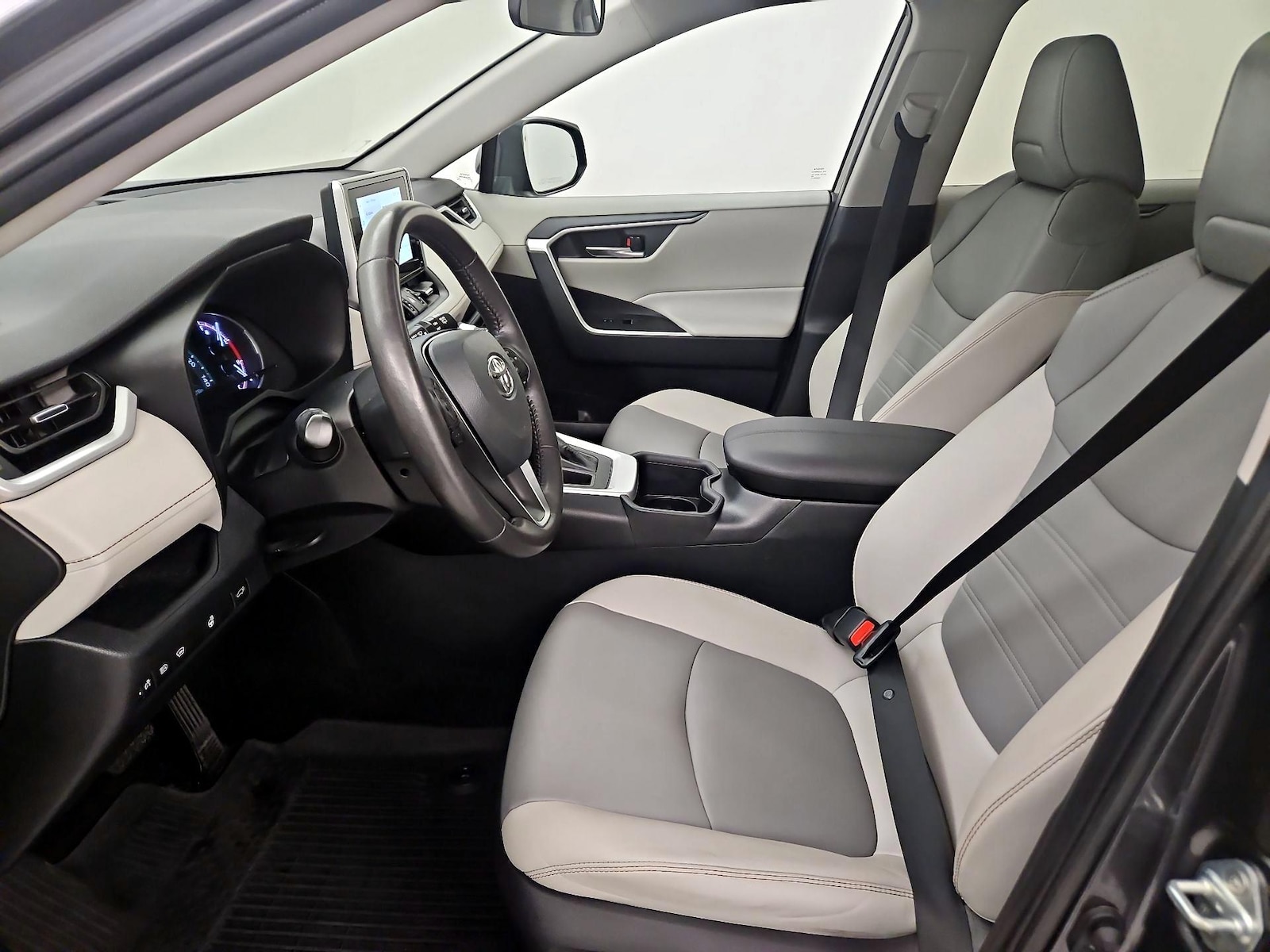 2024 Toyota RAV4 XLE Premium - Photo 12