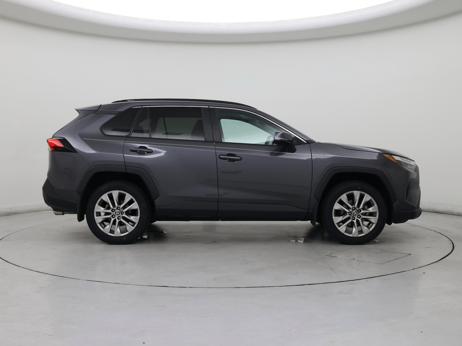2024 Toyota RAV4 XLE Premium - Photo 8