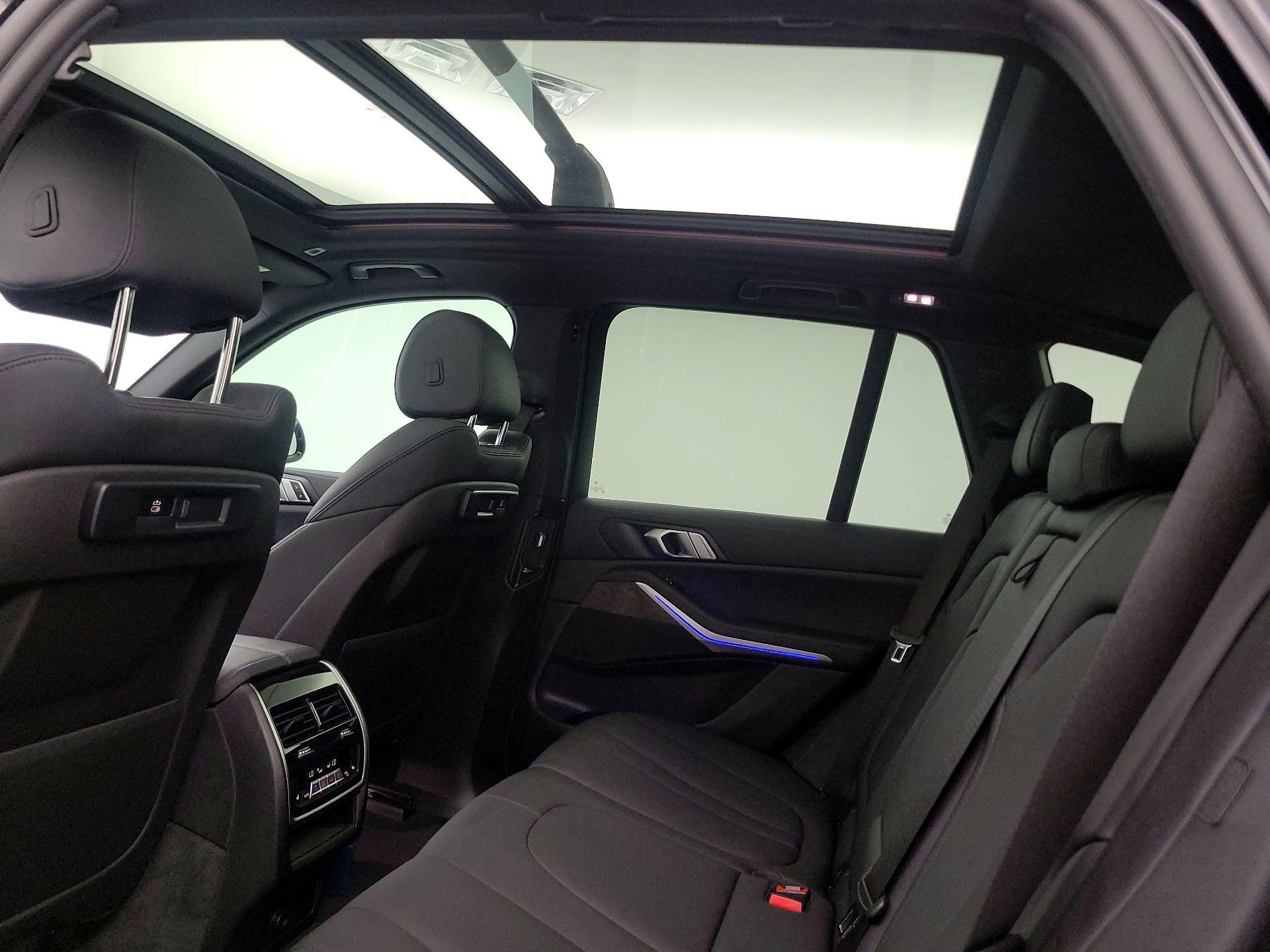 Thumbnail: 2022 BMW X5 - 20